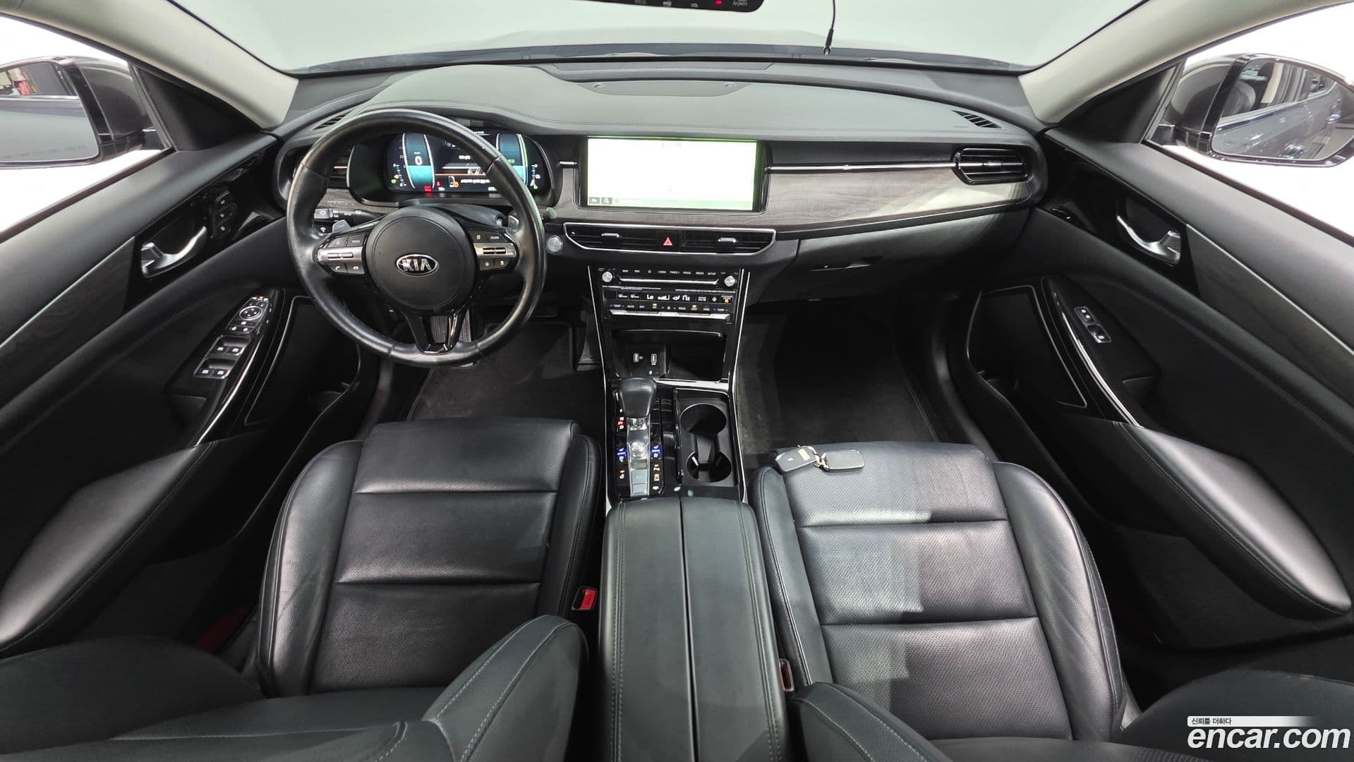 Main__Slider__Photo:K7 Kia 2021.2-6