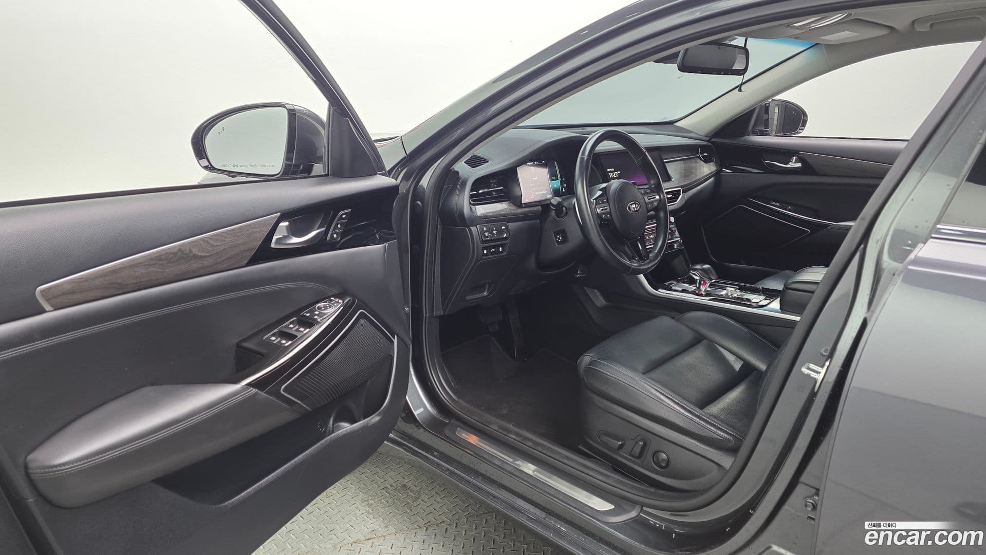 Main__Slider__Photo:K7 Kia 2021.2-9