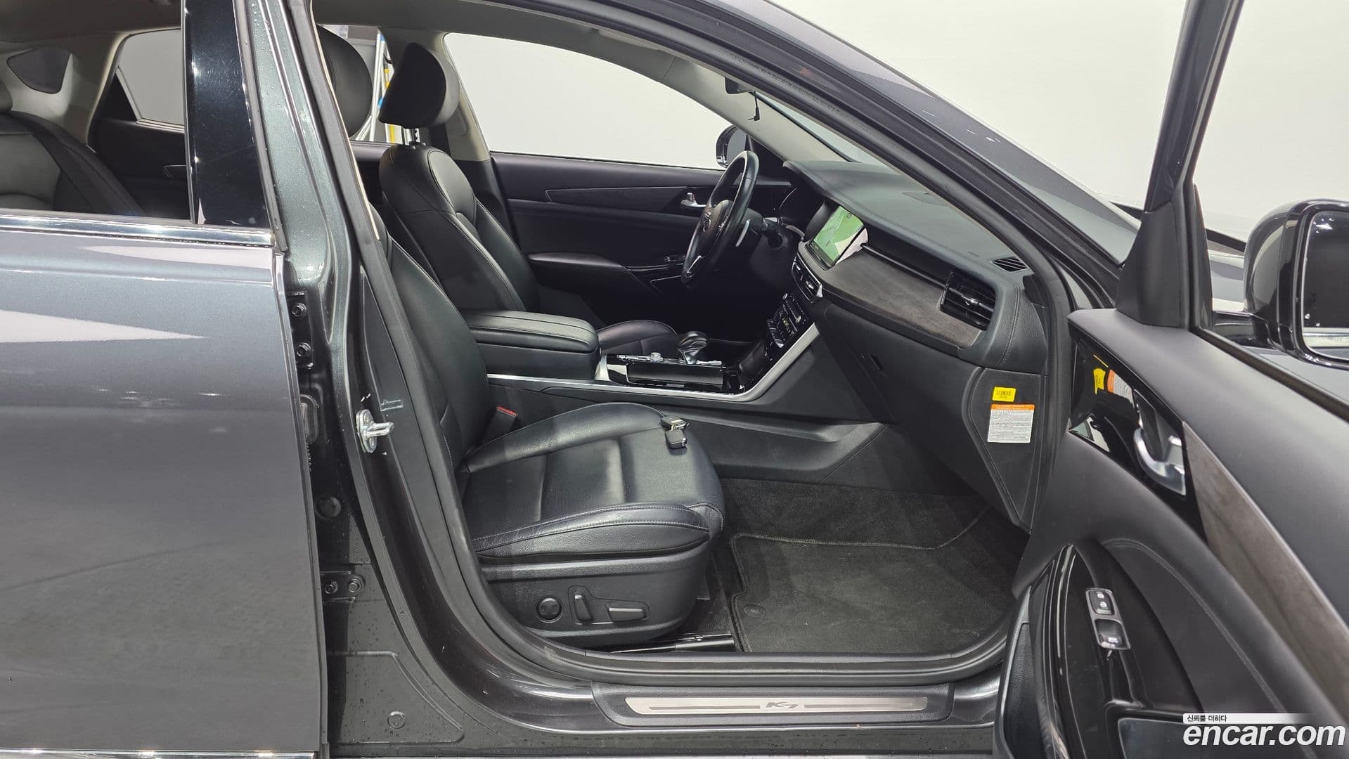 Main__Slider__Photo:K7 Kia 2021.2-10