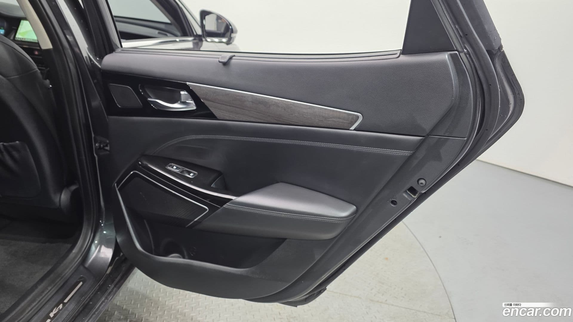Main__Slider__Photo:K7 Kia 2021.2-24