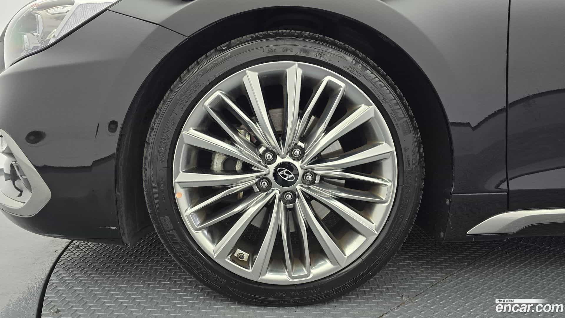 Grandeur Hyundai 2017.6-OUTER-005
