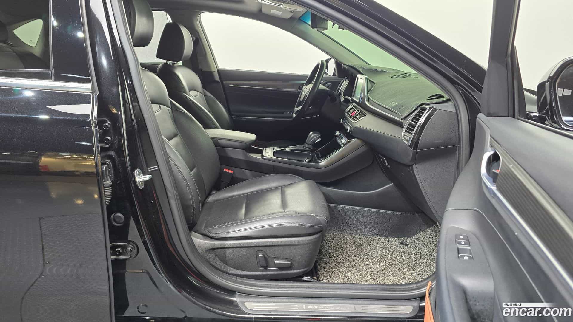 Grandeur Hyundai 2017.6-OPTION-015