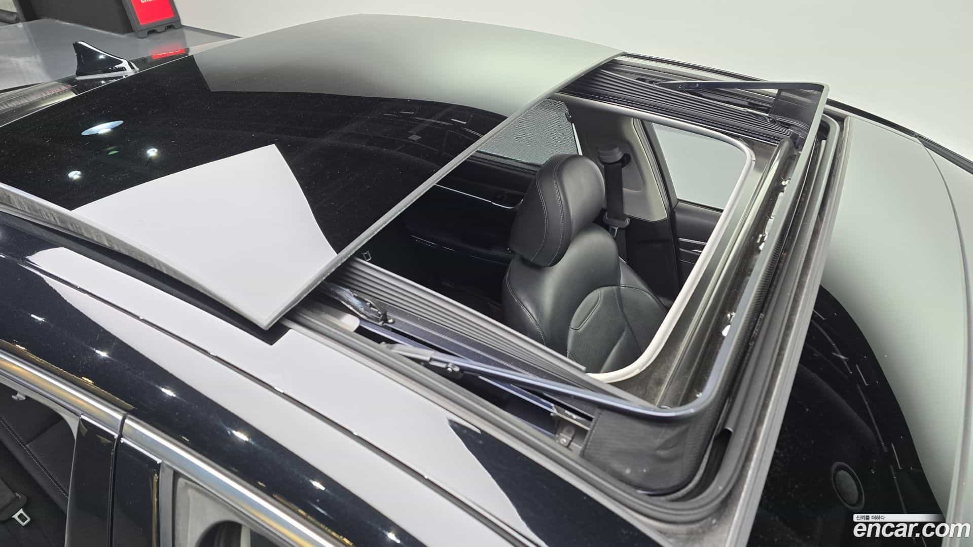 Grandeur Hyundai 2017.6-OPTION-021