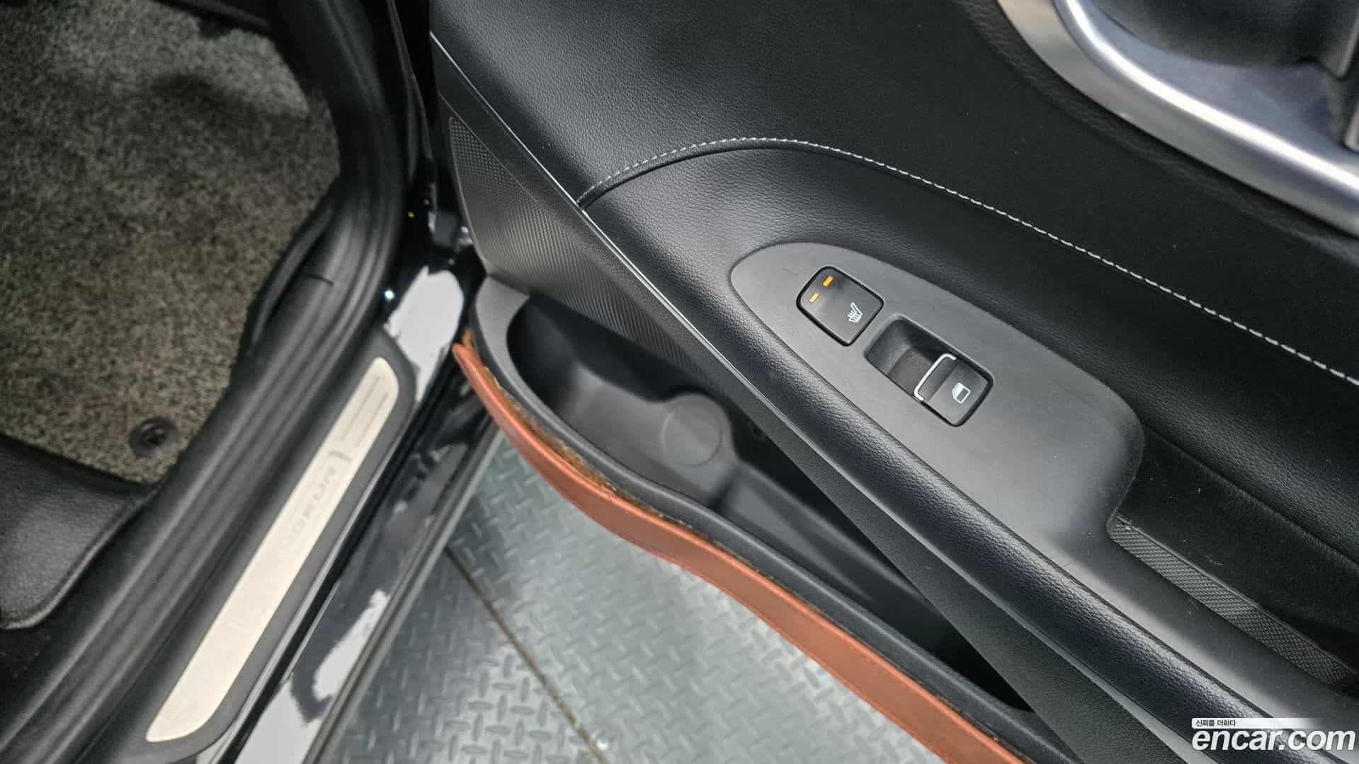 Grandeur Hyundai 2017.6-OPTION-023