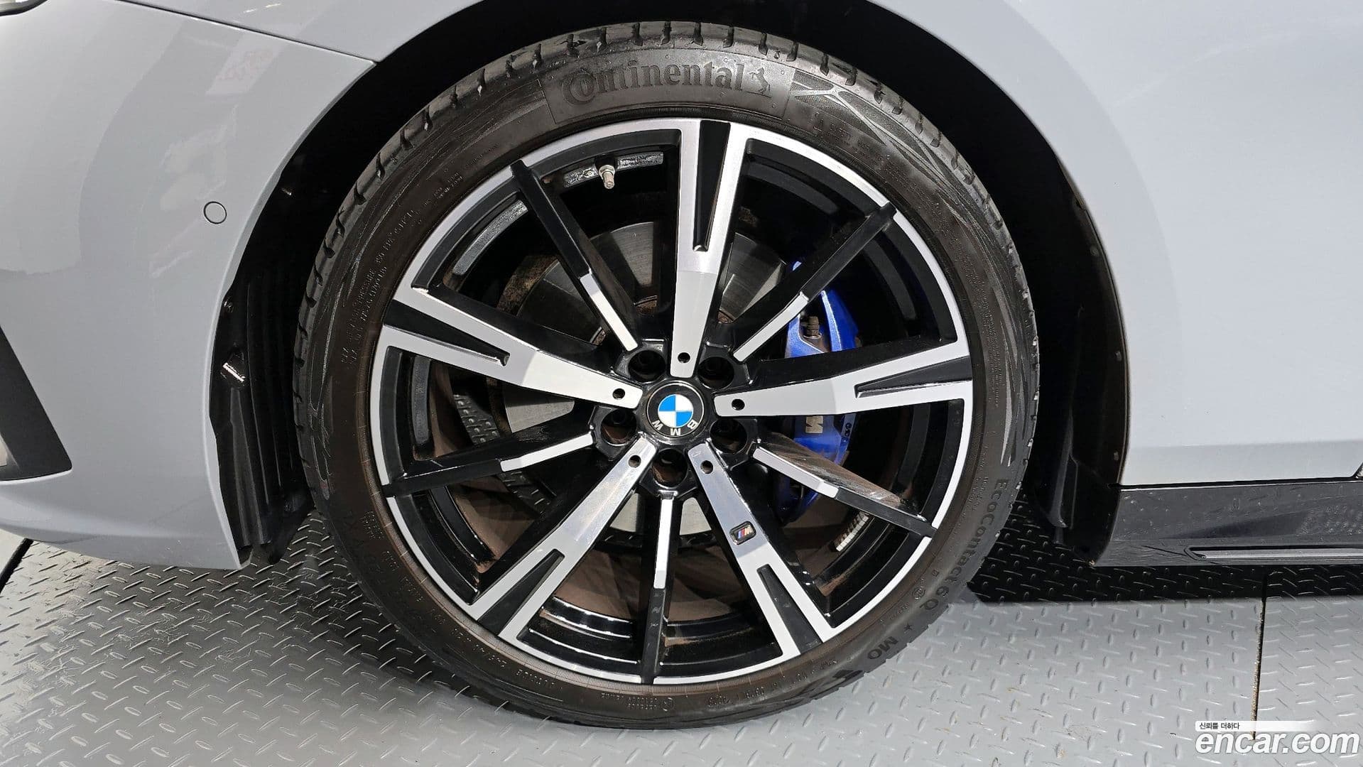 Main__Slider__Photo:5-Series BMW 2024.1-4