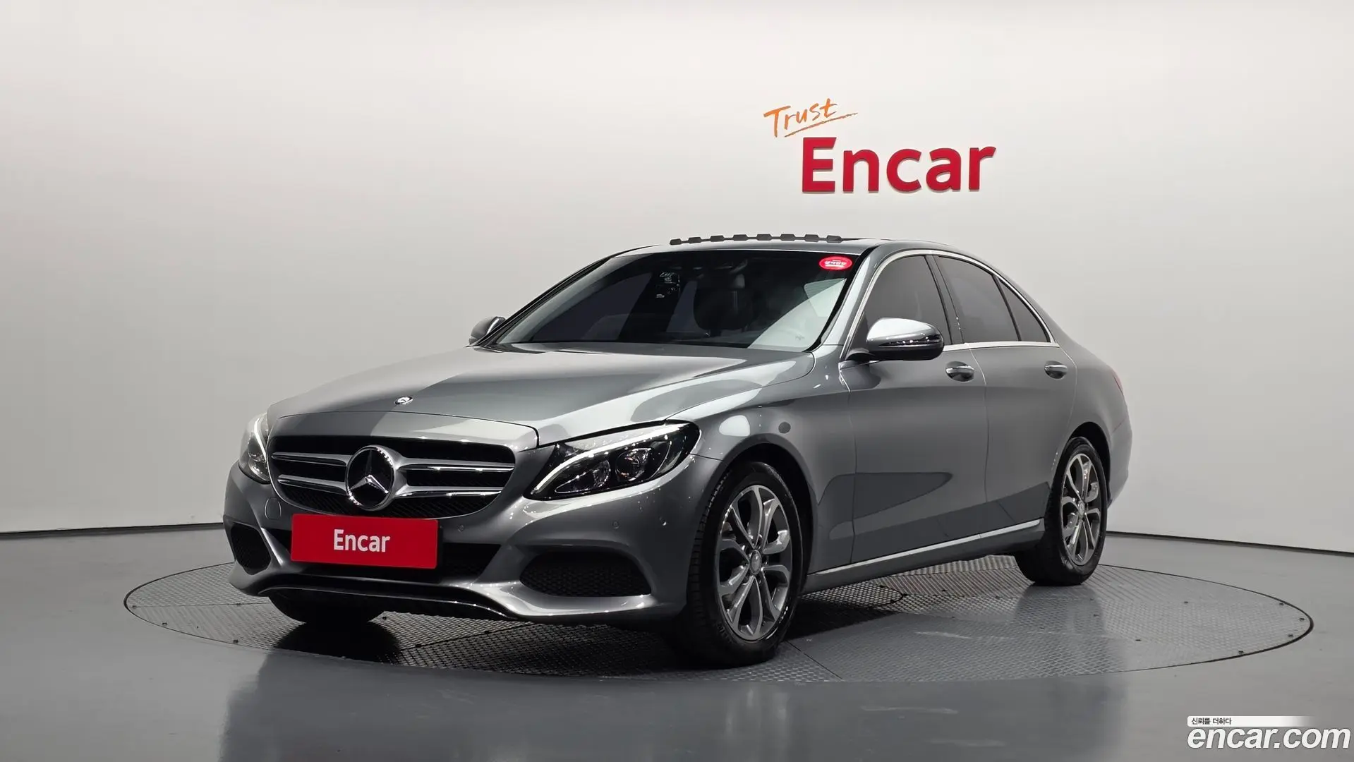 Main__Slider__Photo:C-Class Mercedes-Benz 2016.5-0