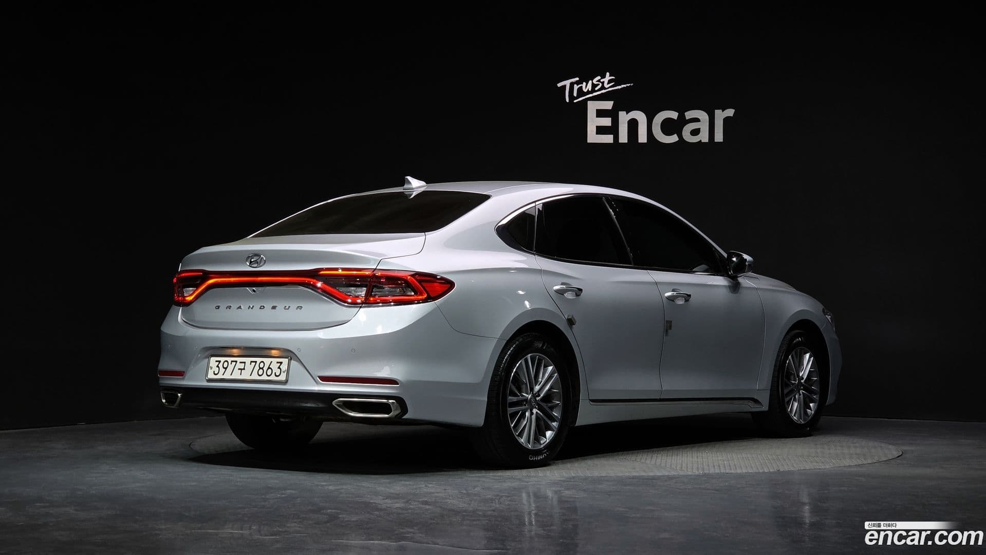 Main__Slider__Photo:Grandeur Hyundai 2019.0-1