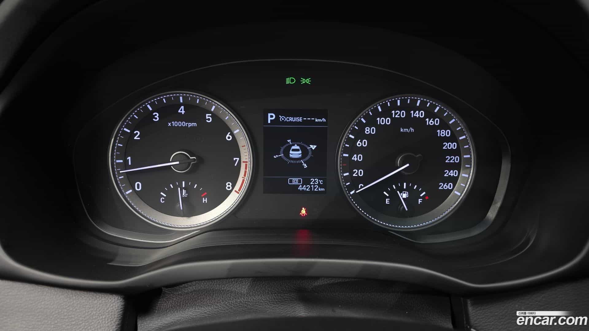 Grandeur Hyundai 2019.0-INNER-008