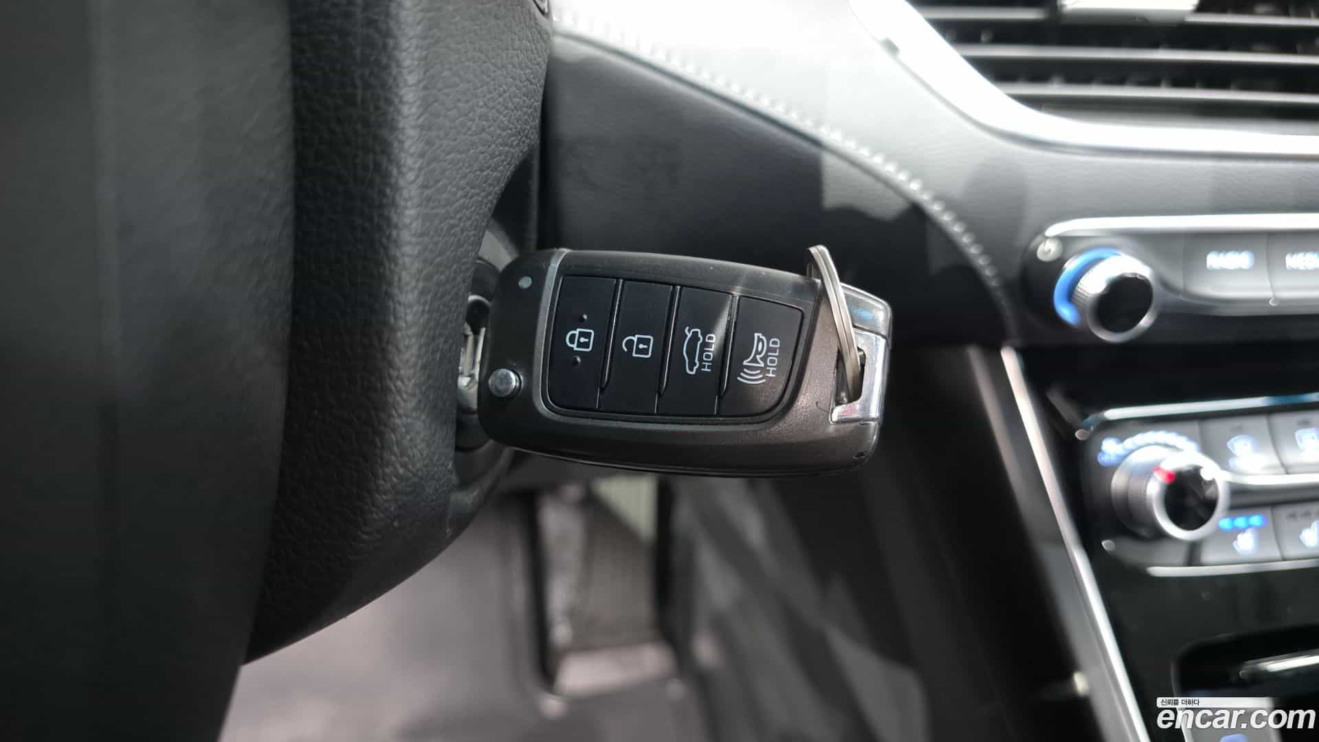 Grandeur Hyundai 2019.0-OPTION-020