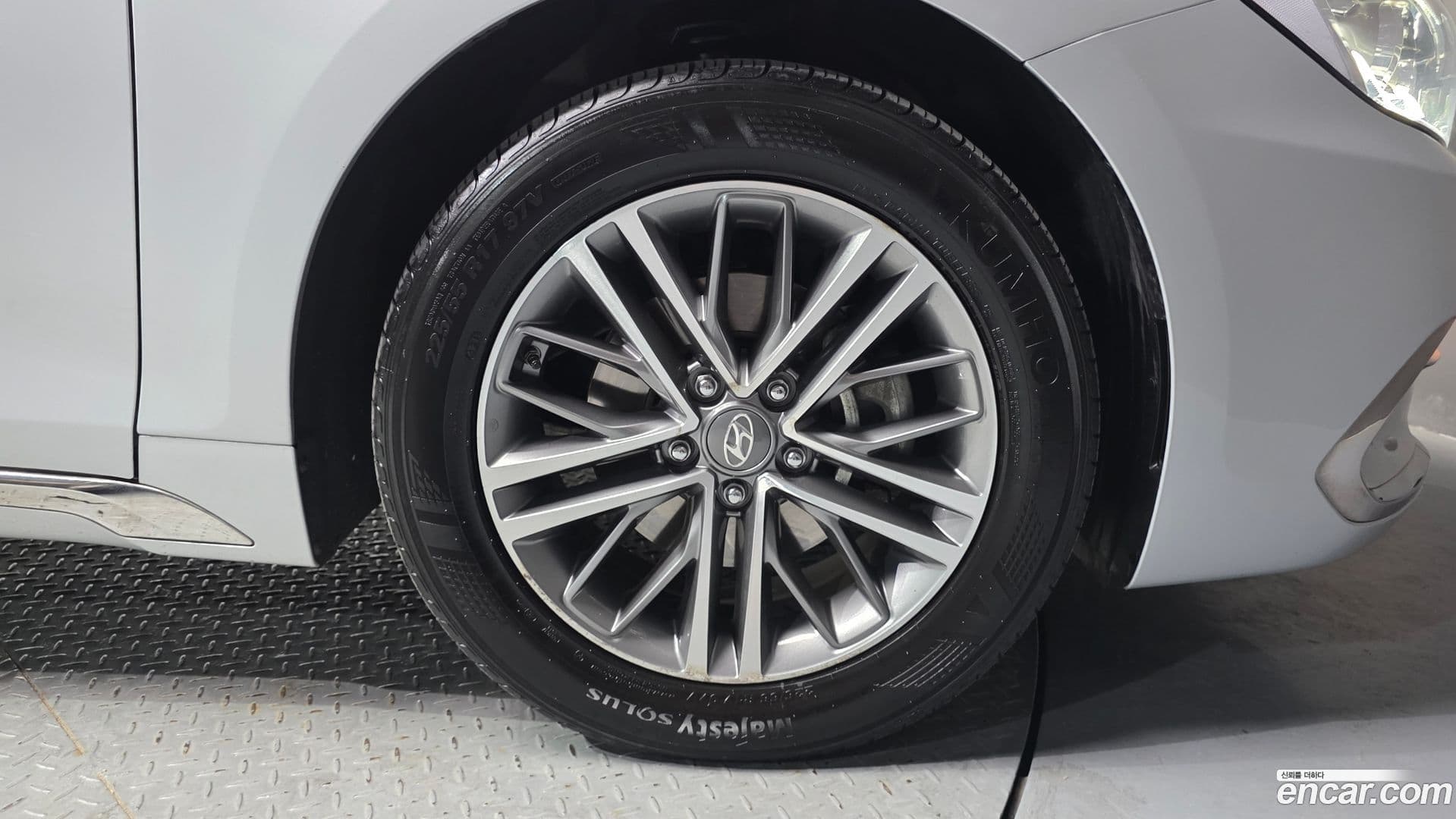 Main__Slider__Photo:Grandeur Hyundai 2019.0-20