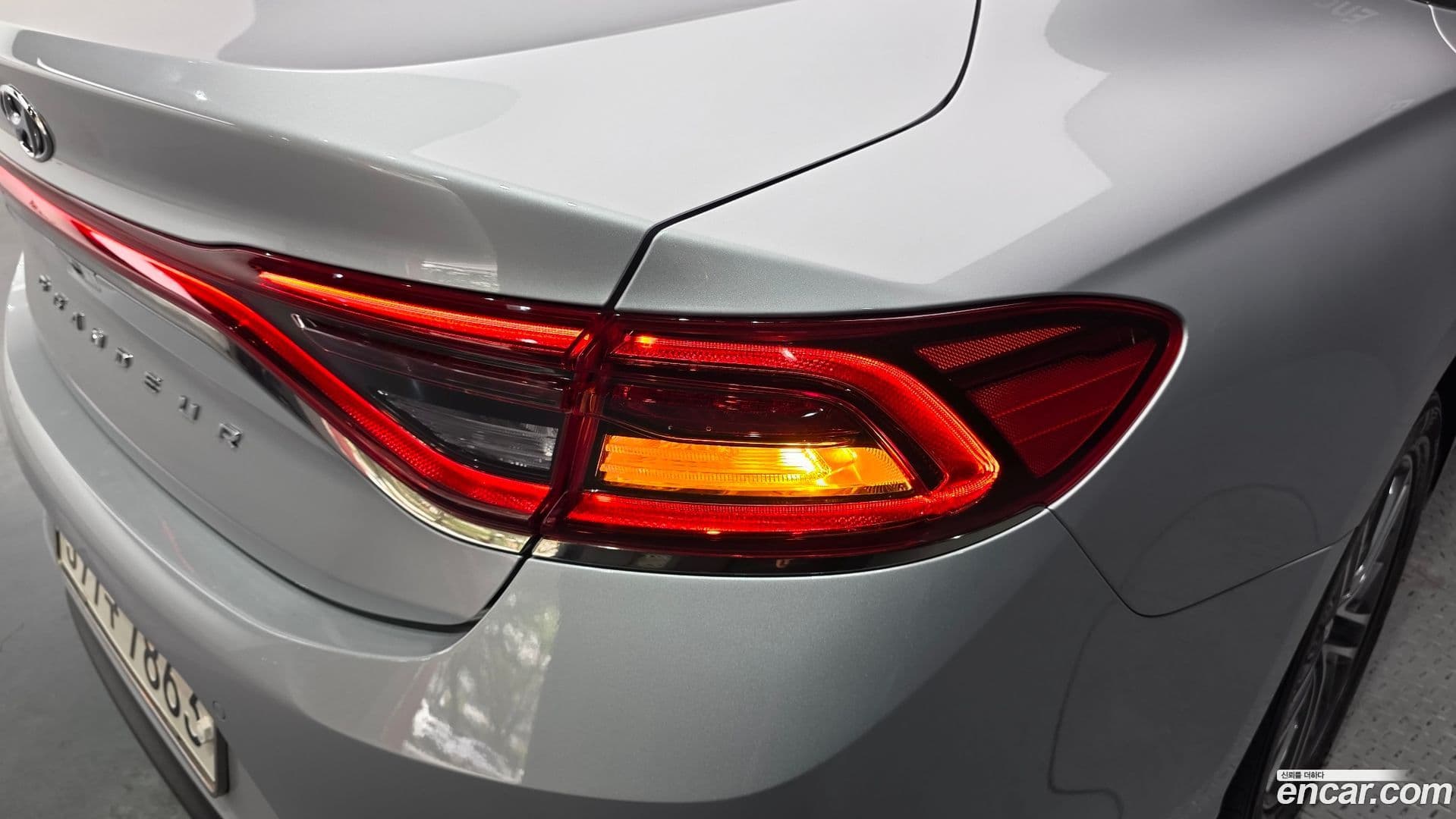 Main__Slider__Photo:Grandeur Hyundai 2019.0-22