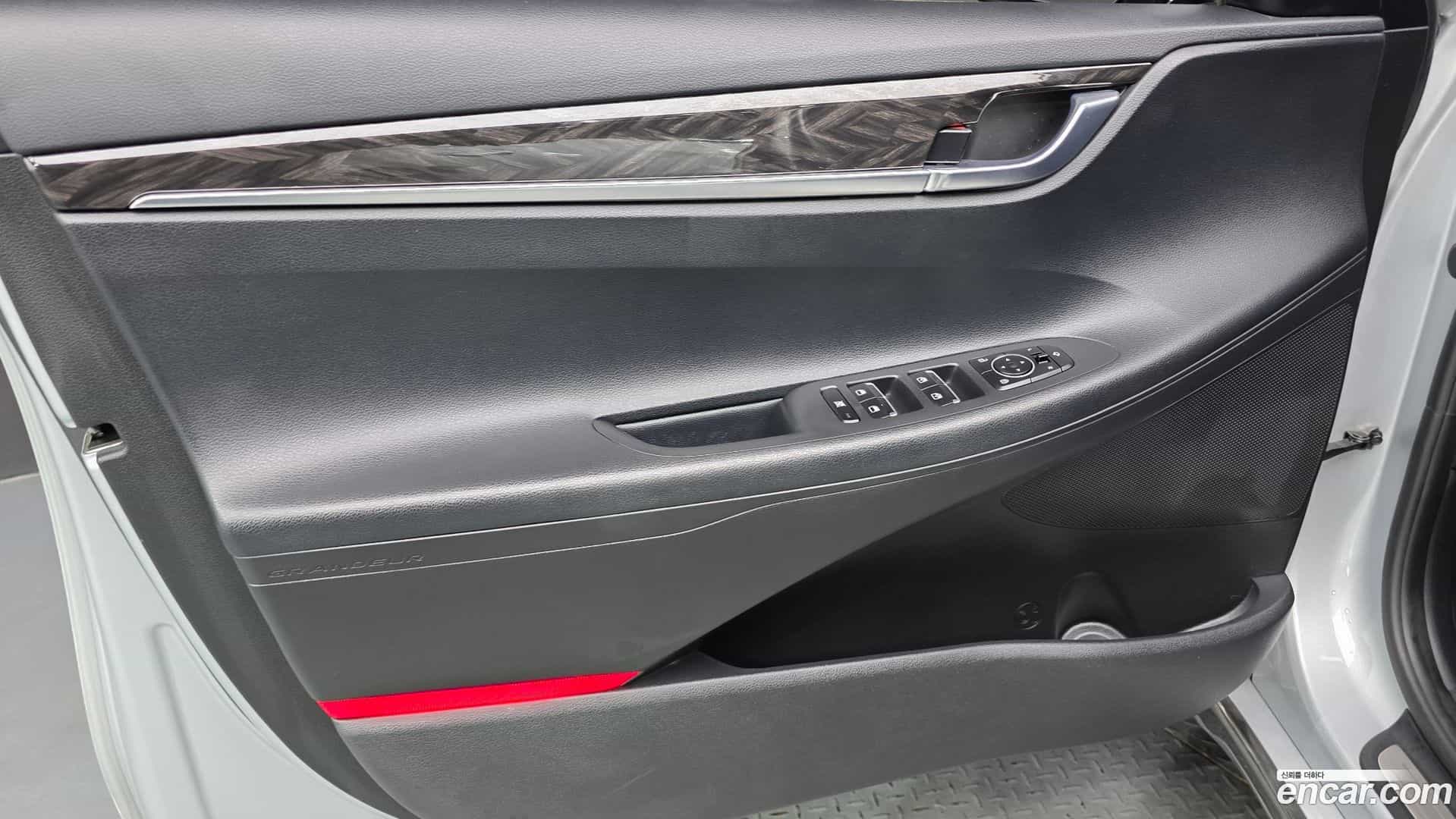 Grandeur Hyundai 2019.0-INNER-034