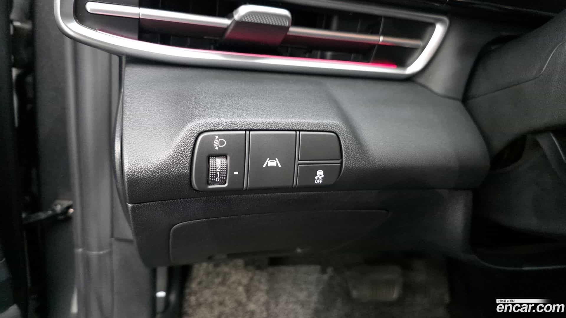 AVANTE Hyundai 2021.2-OPTION-041