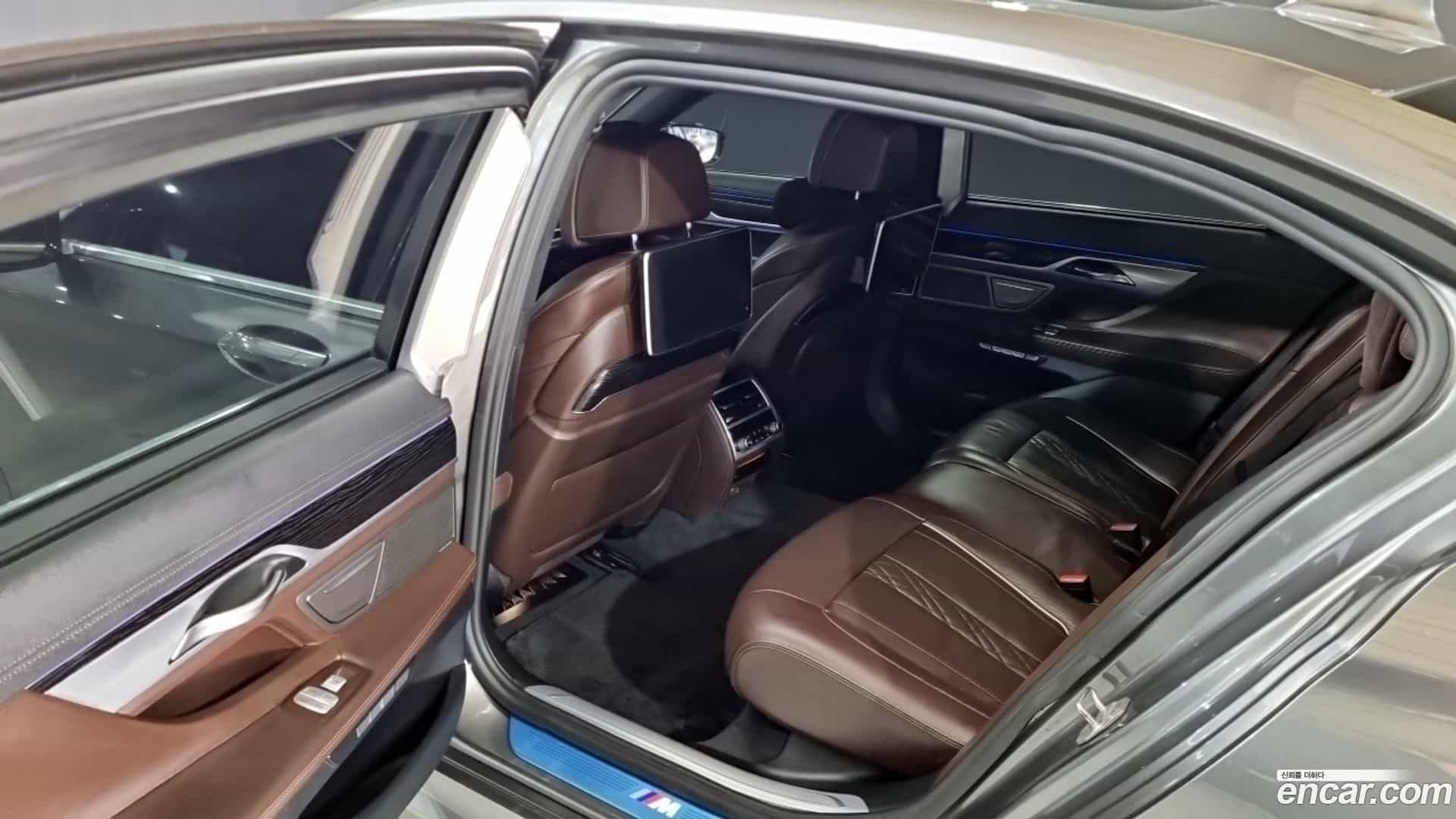 7-Series BMW 2017.8-OPTION-021