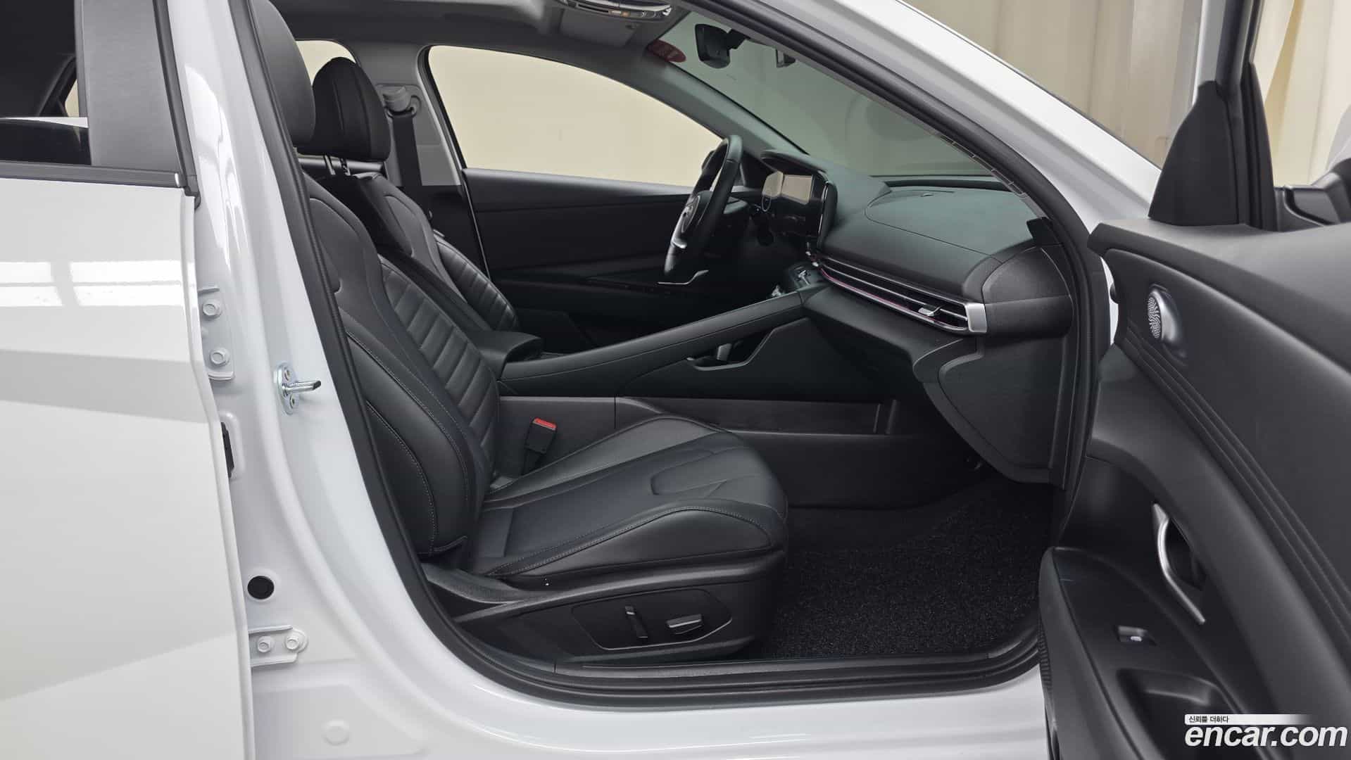 AVANTE Hyundai 2024.5-OPTION-015