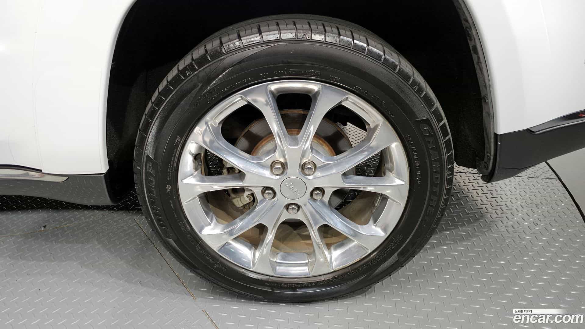 Cherokee Jeep 2020.3-OUTER-031