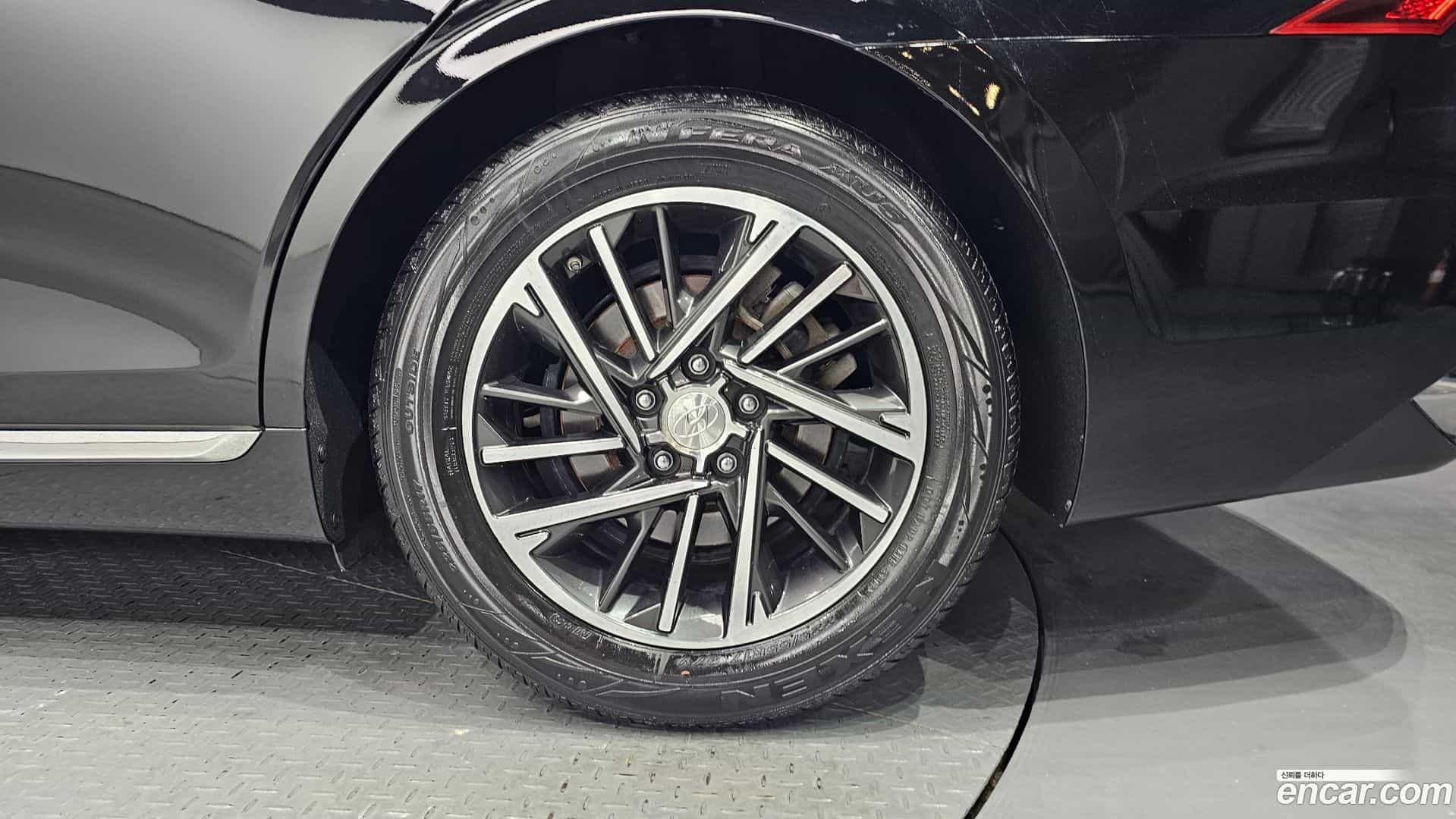 Grandeur Hyundai 2020.0-OUTER-031