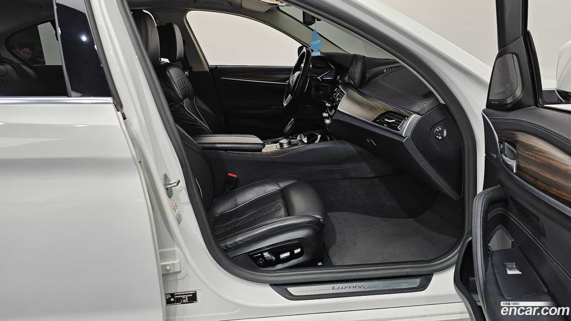 5-Series BMW 2022.9-INNER-036