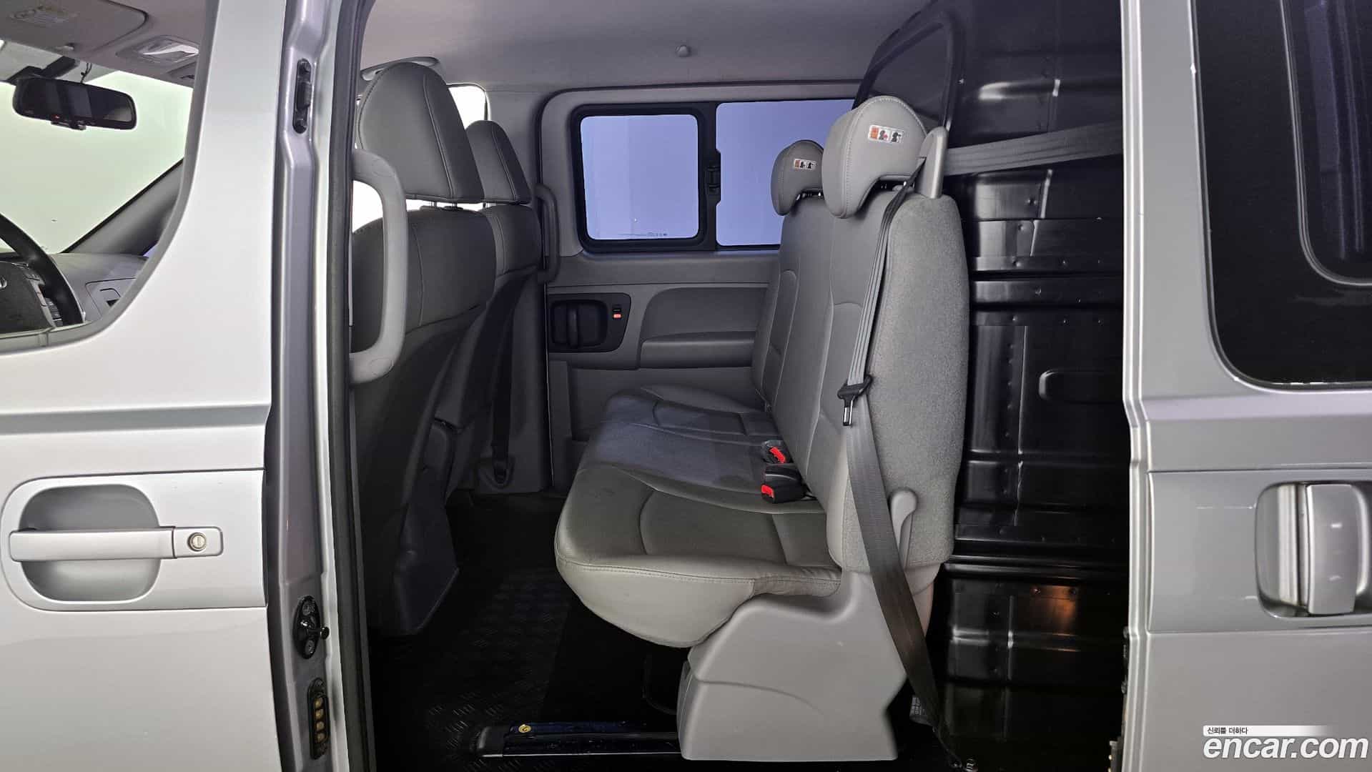 Starex Hyundai 2019.8-OPTION-015