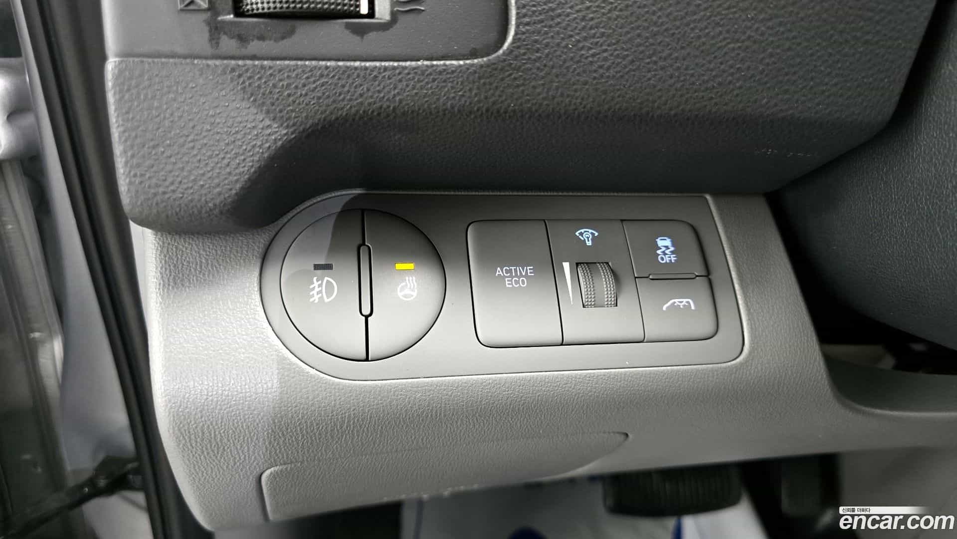 Starex Hyundai 2019.8-OPTION-017