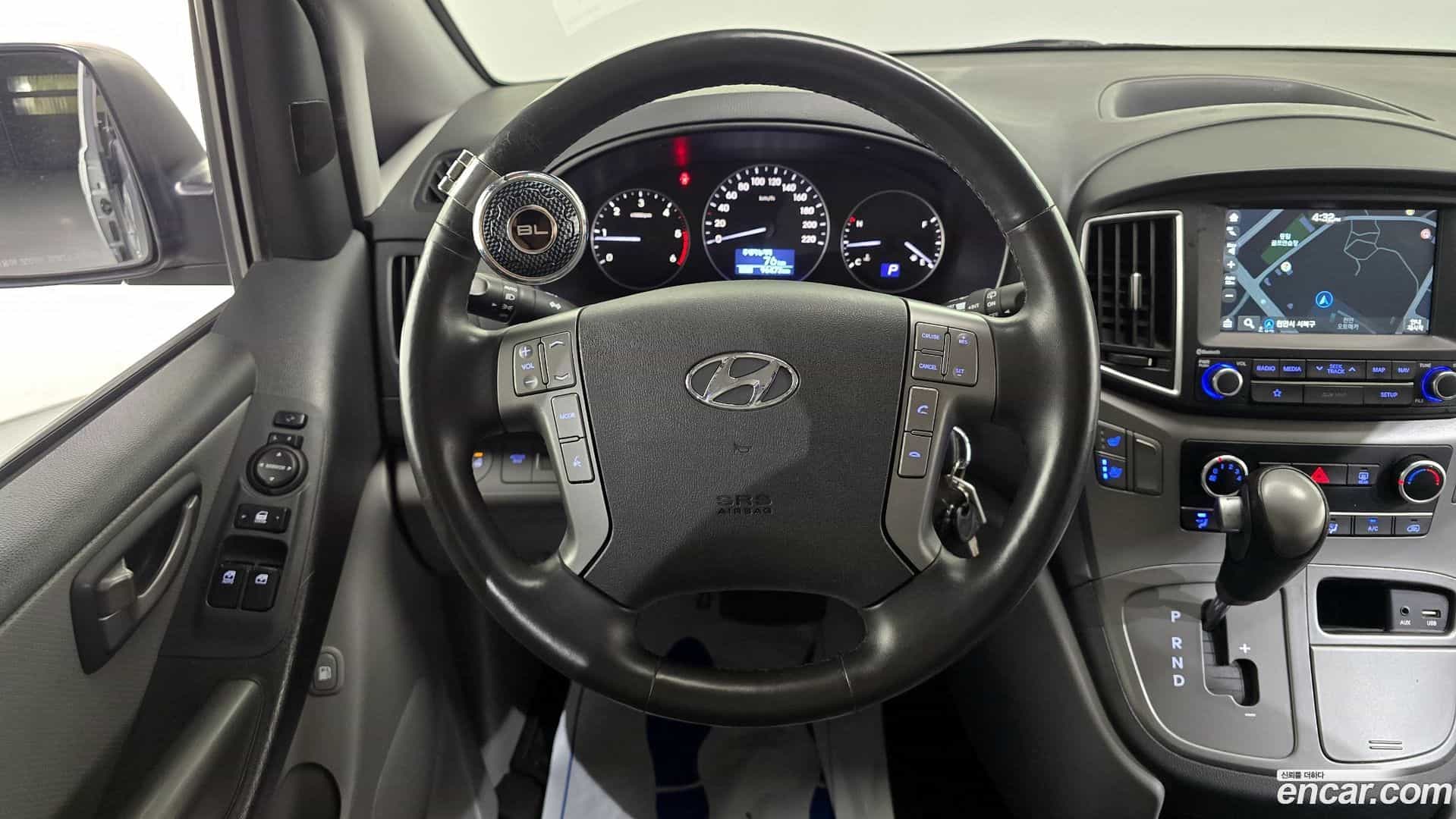 Starex Hyundai 2019.8-OPTION-018