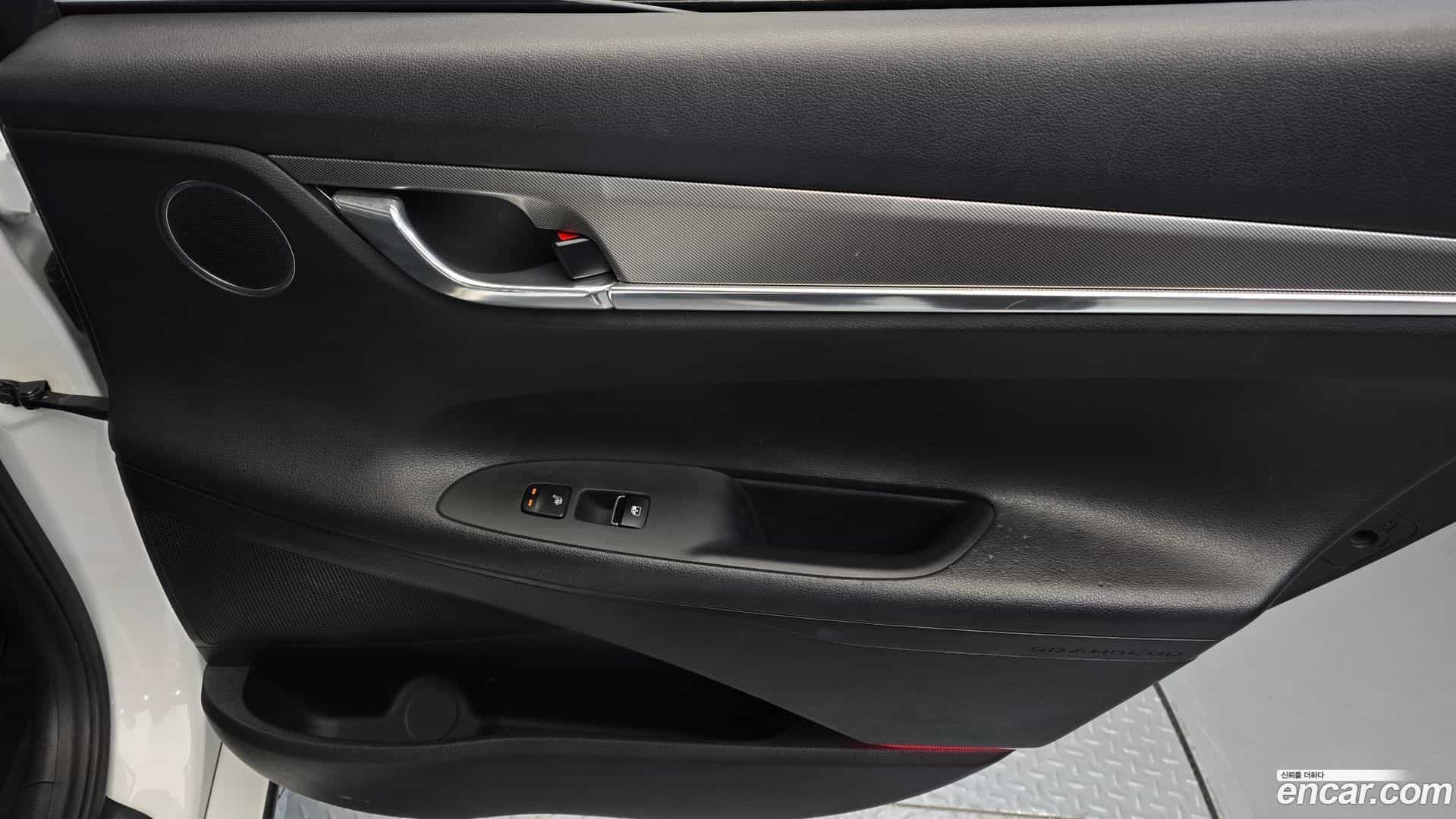 Grandeur Hyundai 2021.1-INNER-034