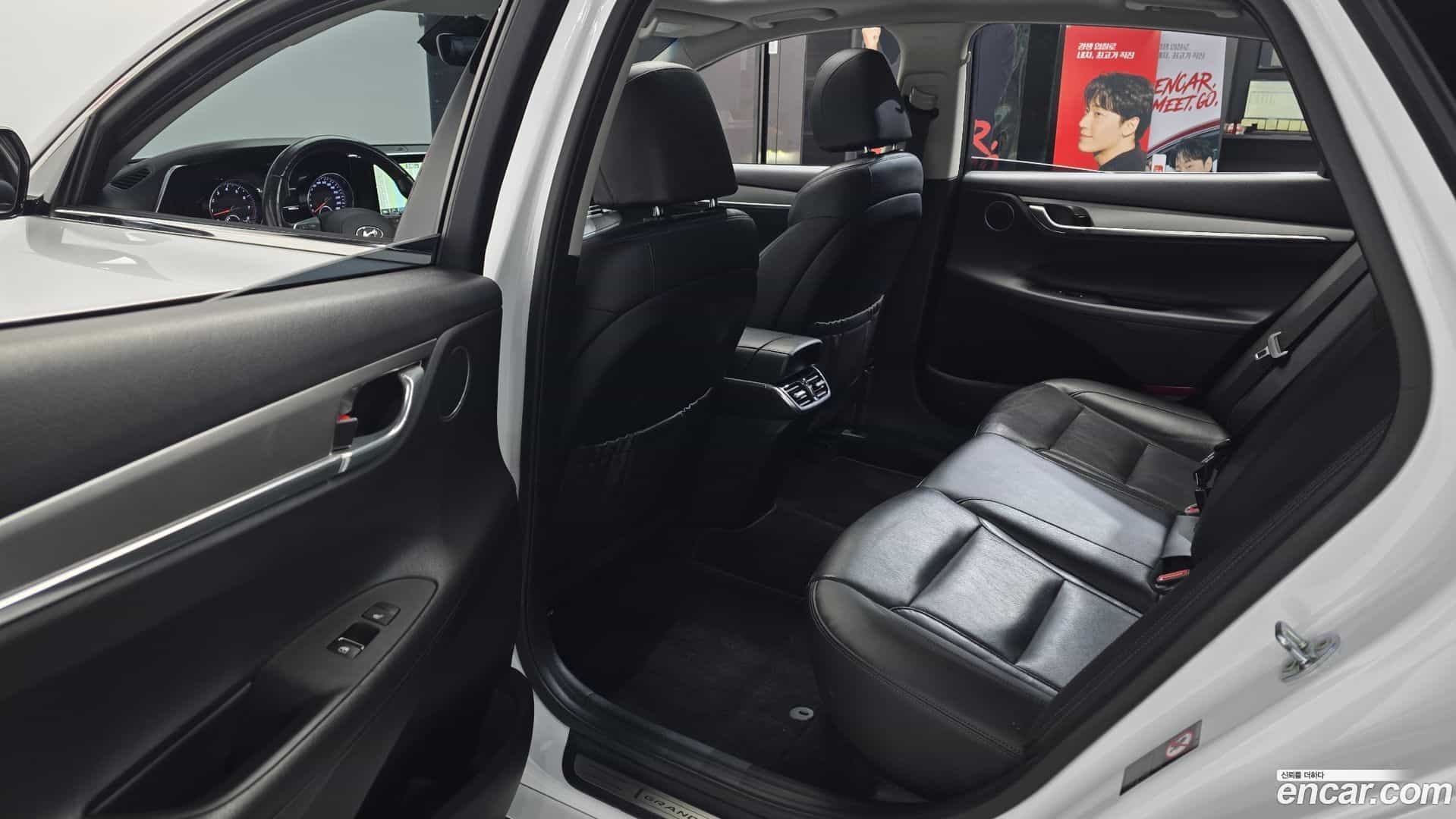 Grandeur Hyundai 2021.1-INNER-036