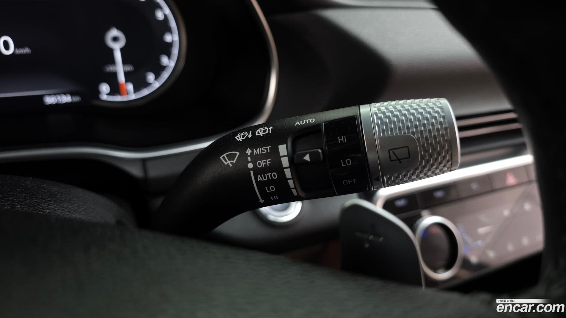 Main__Slider__Photo:GV80 Genesis 2020.4-18