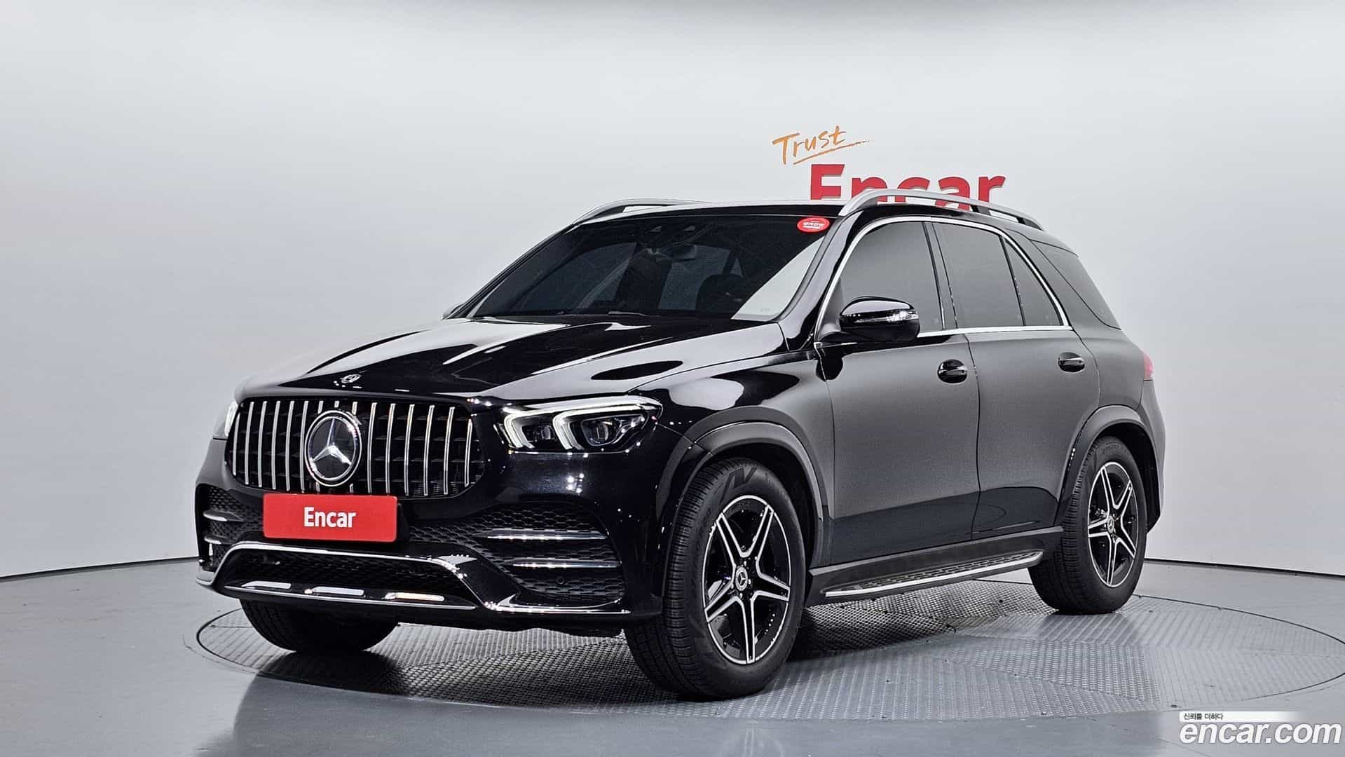 GLE-Class Mercedes-Benz 2019.9-OUTER-001