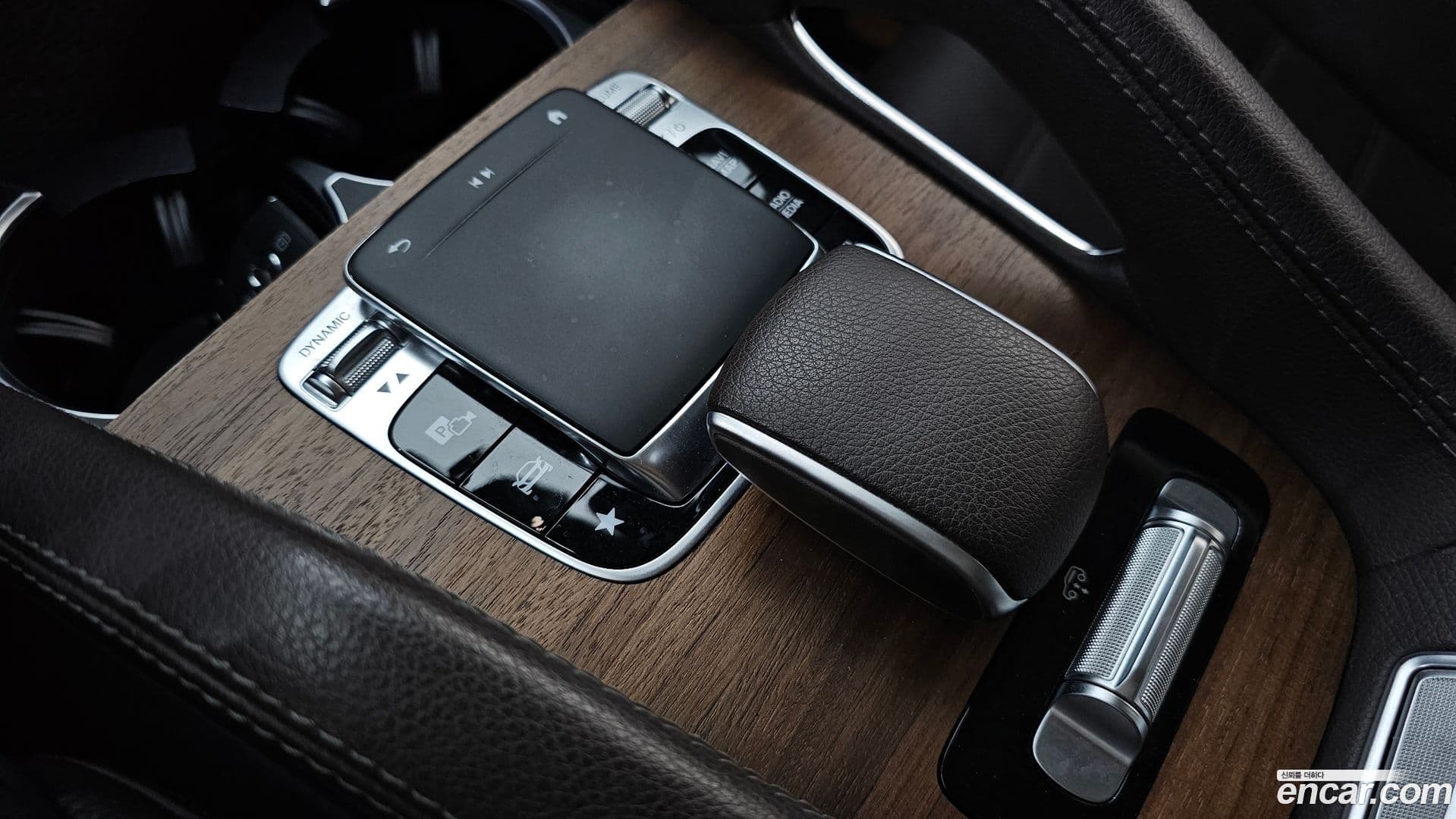Main__Slider__Photo:GLE-Class Mercedes-Benz 2019.9-15