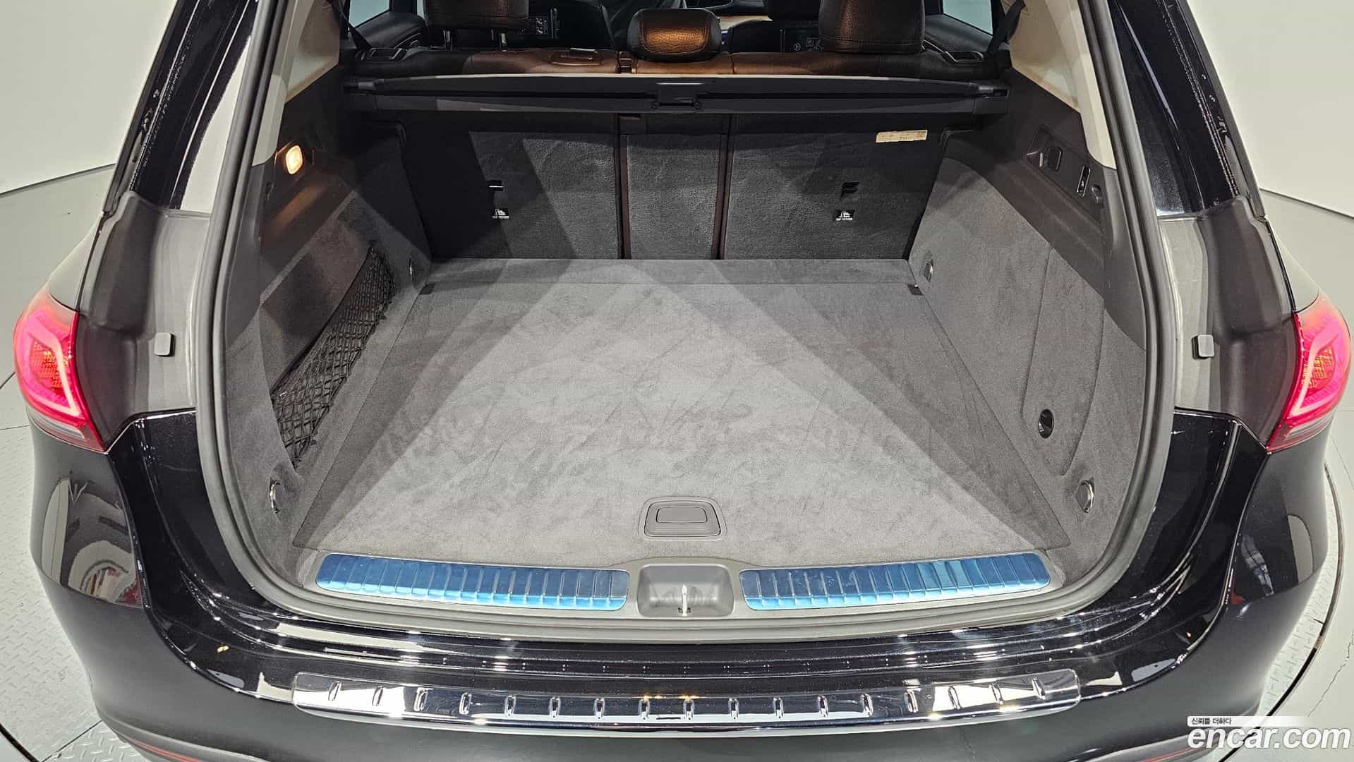GLE-Class Mercedes-Benz 2019.9-OPTION-041