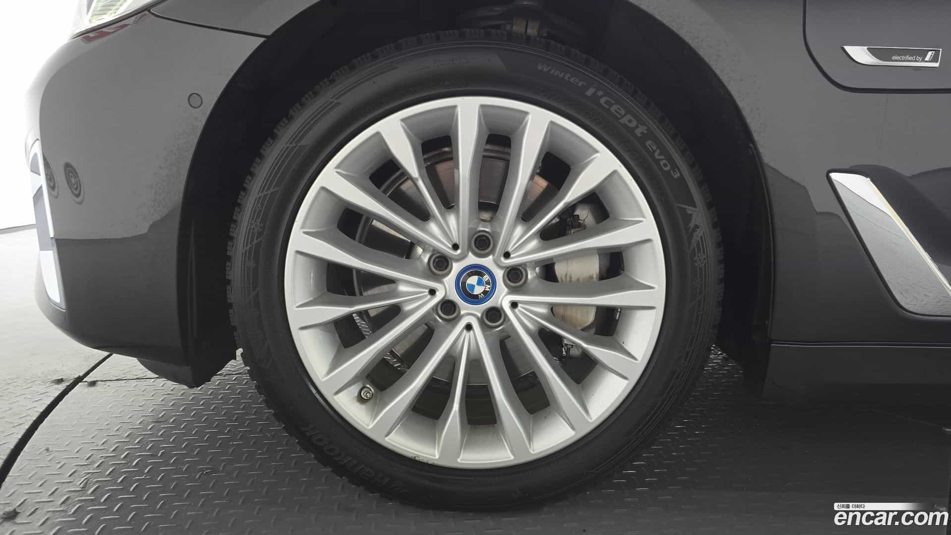 5-Series BMW 2022.7-OUTER-005
