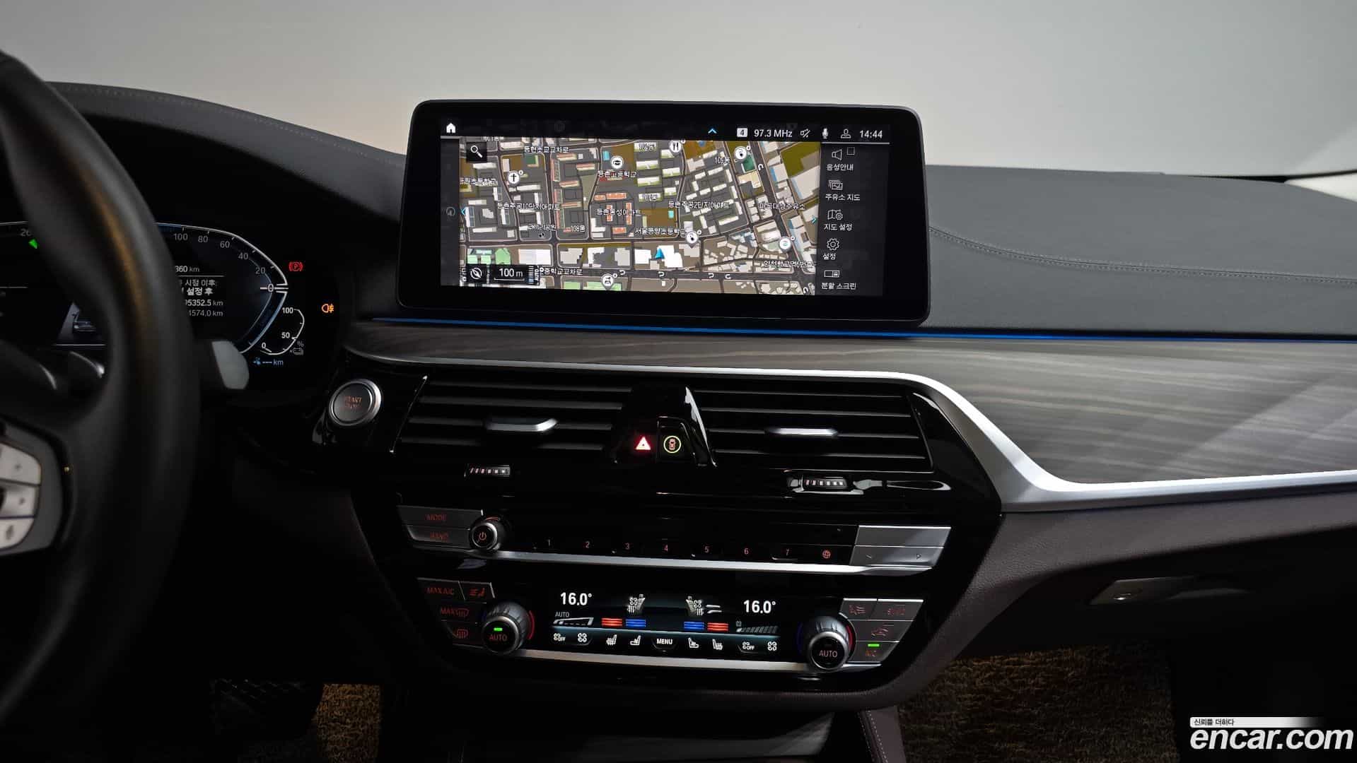 5-Series BMW 2022.7-OPTION-018