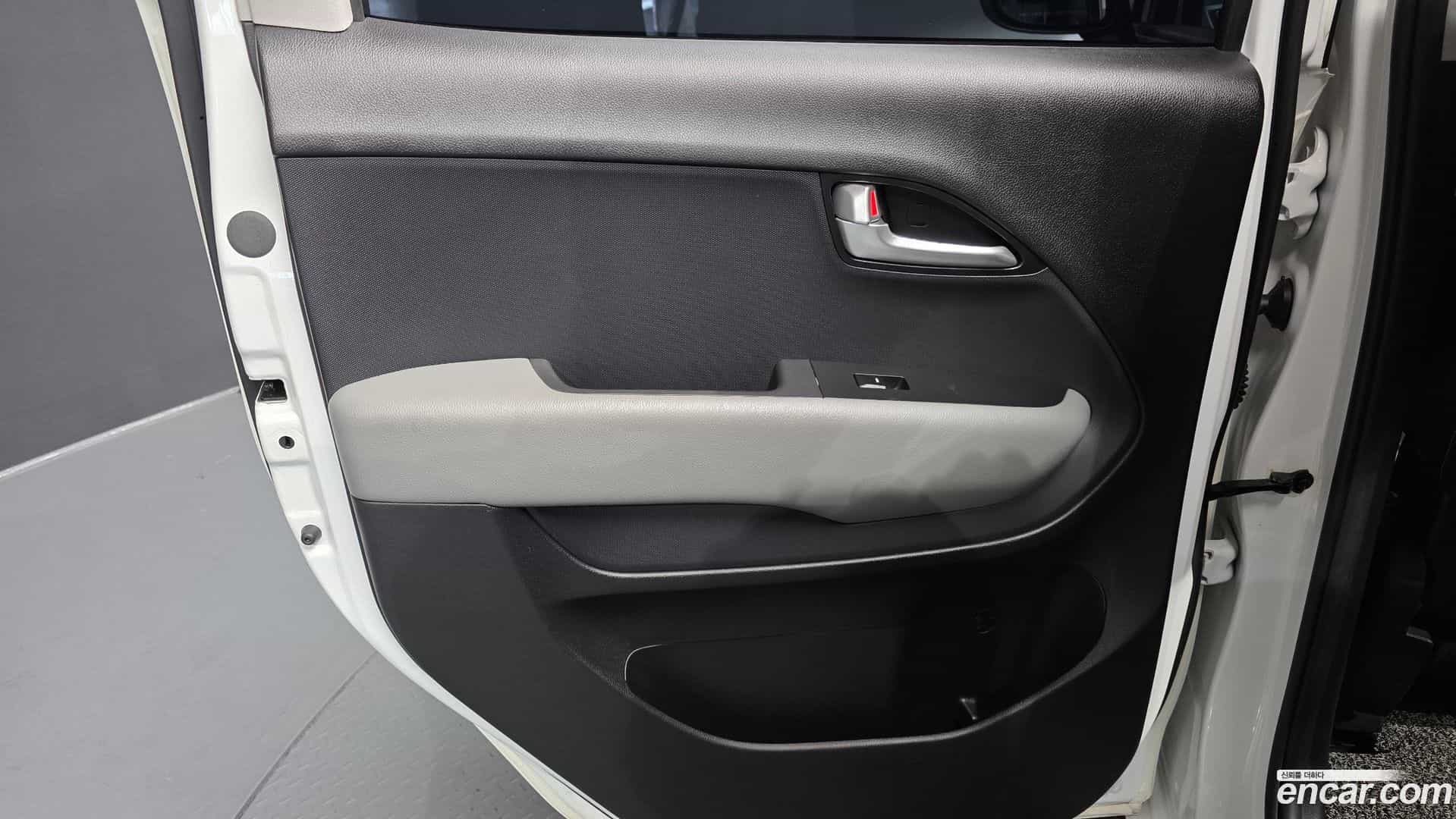 RAY Kia 2023.6-INNER-035