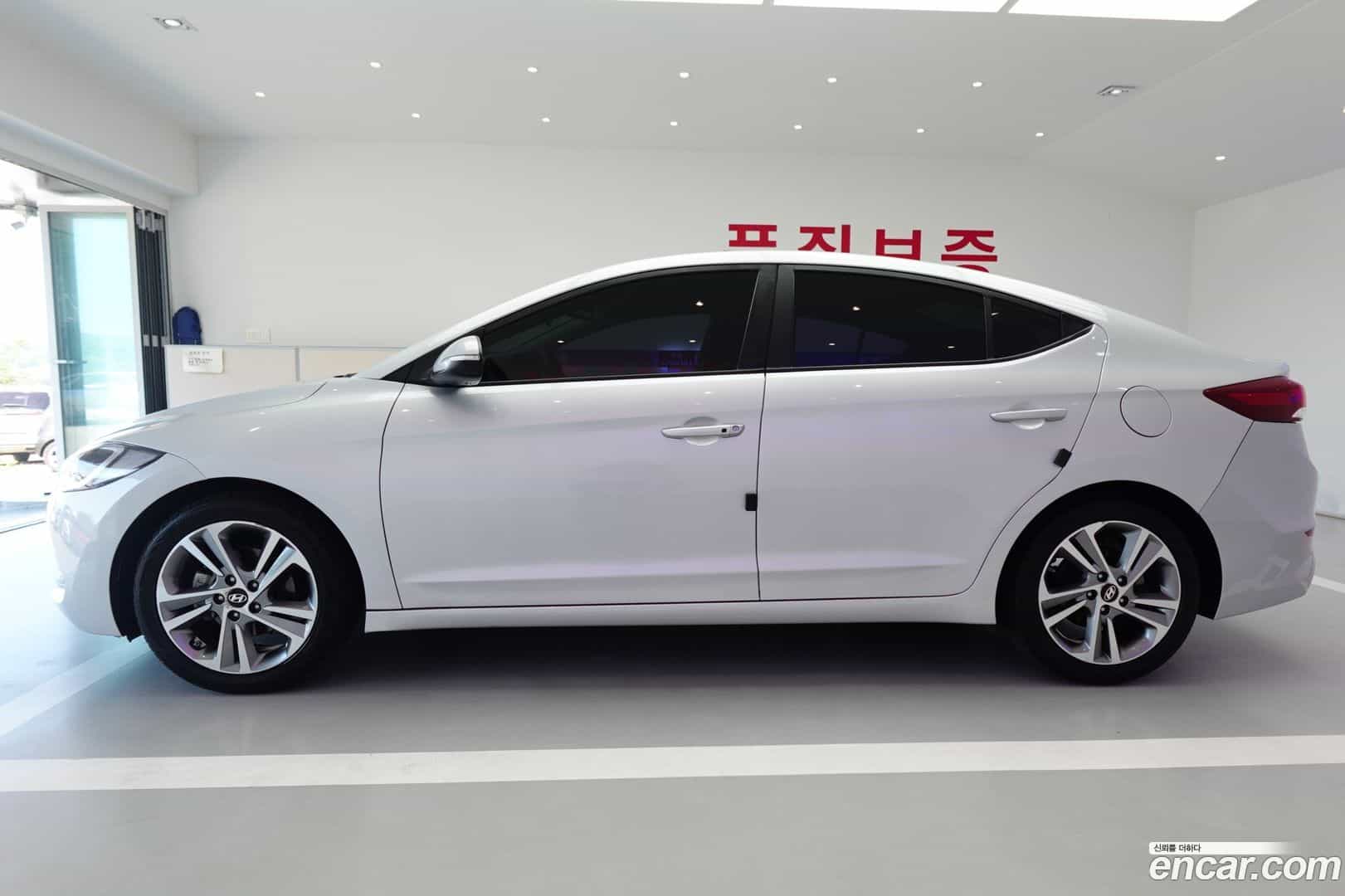 AVANTE Hyundai 2018.5-OUTER-003