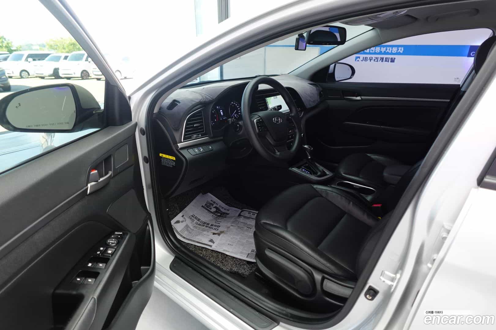AVANTE Hyundai 2018.5-INNER-008