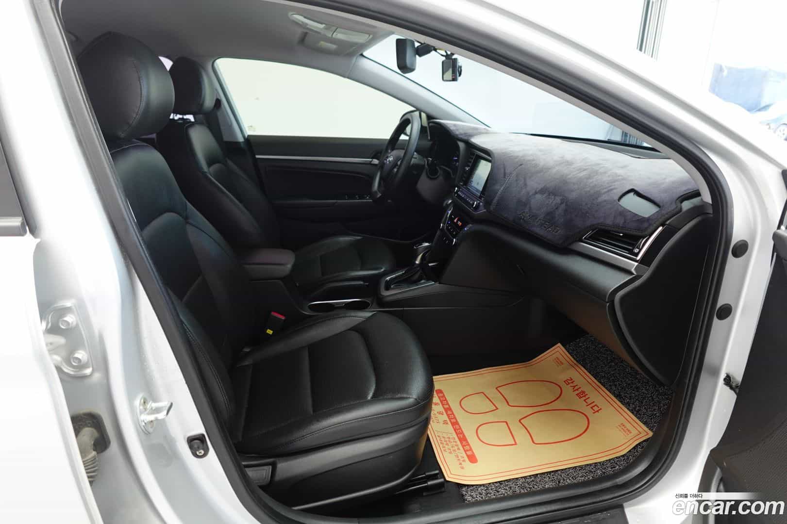 AVANTE Hyundai 2018.5-OPTION-024