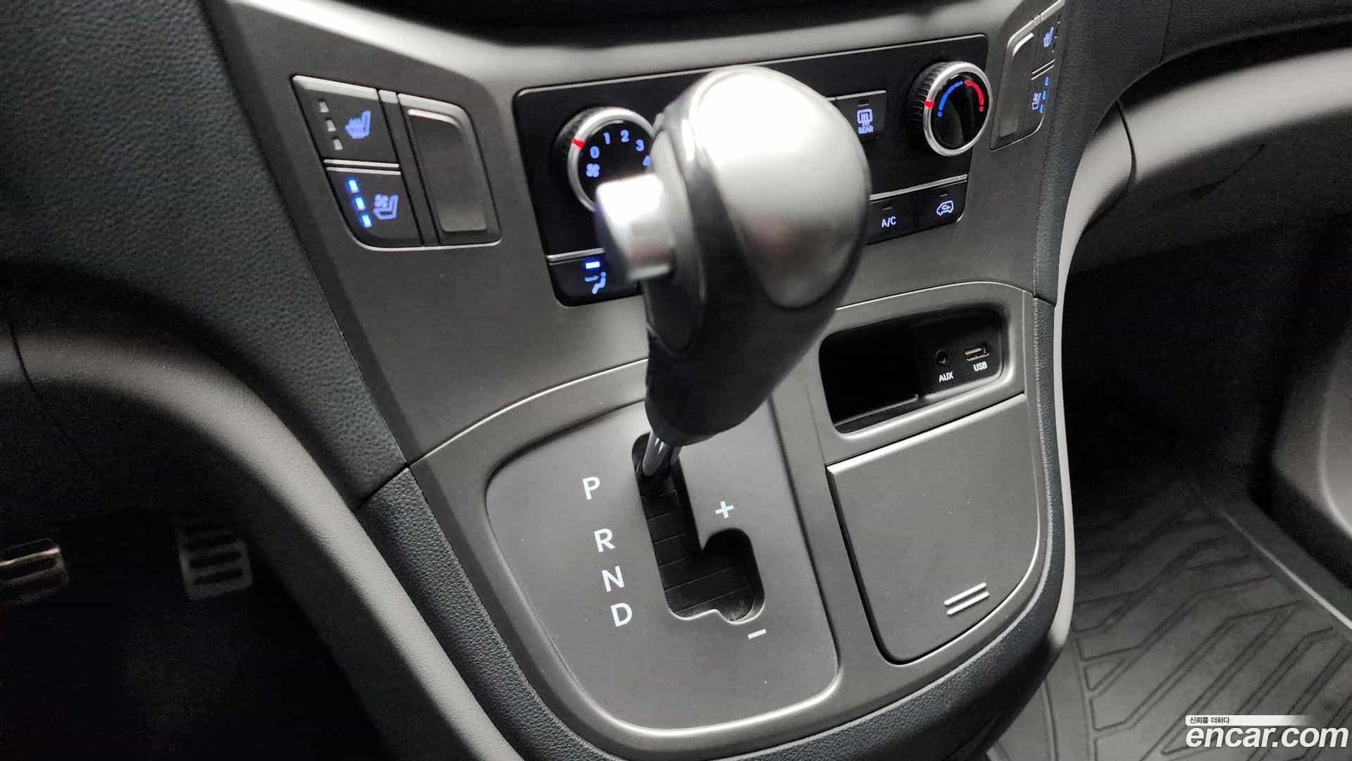 Starex Hyundai 2018.11-INNER-009