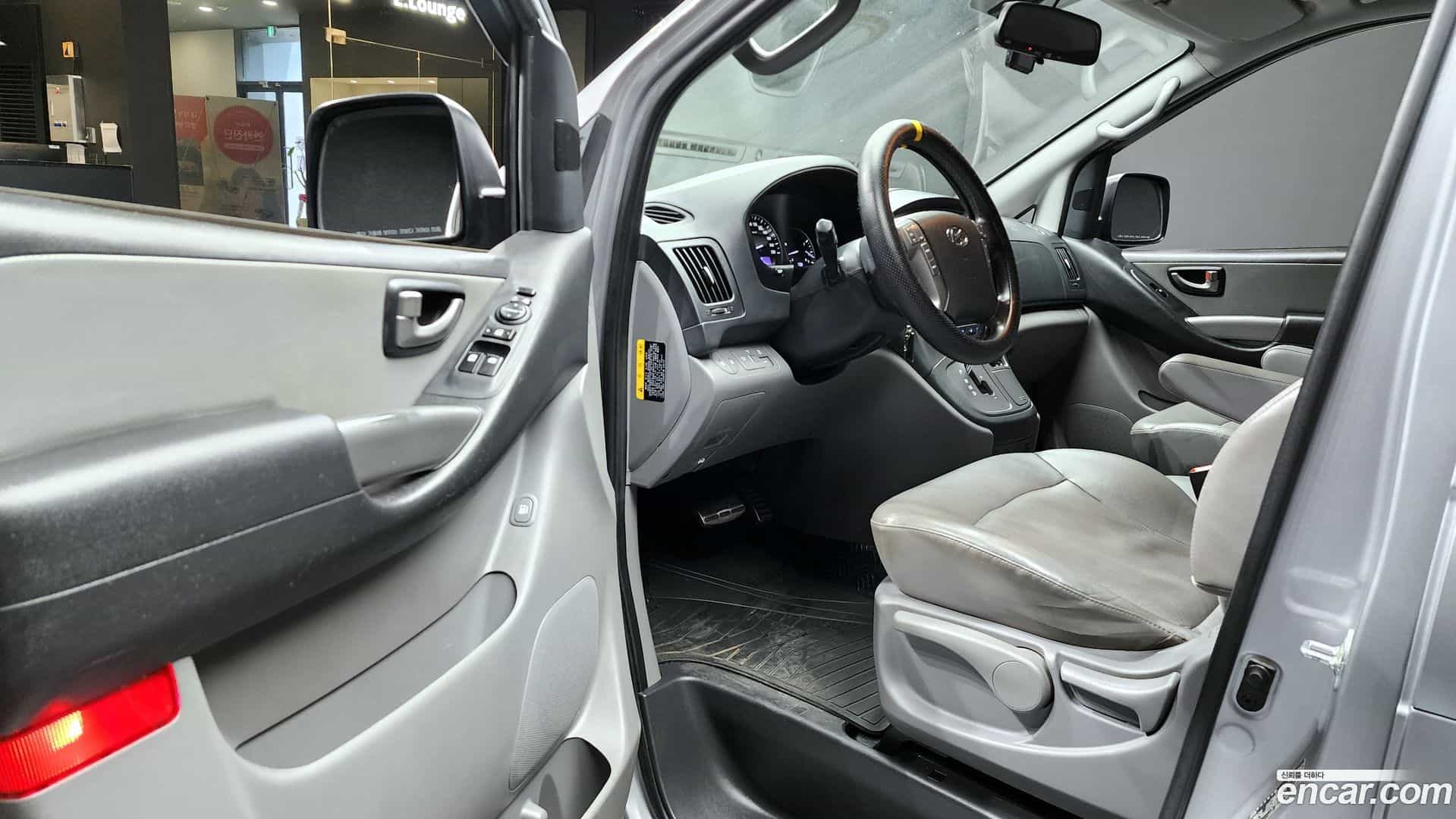 Starex Hyundai 2018.11-INNER-010