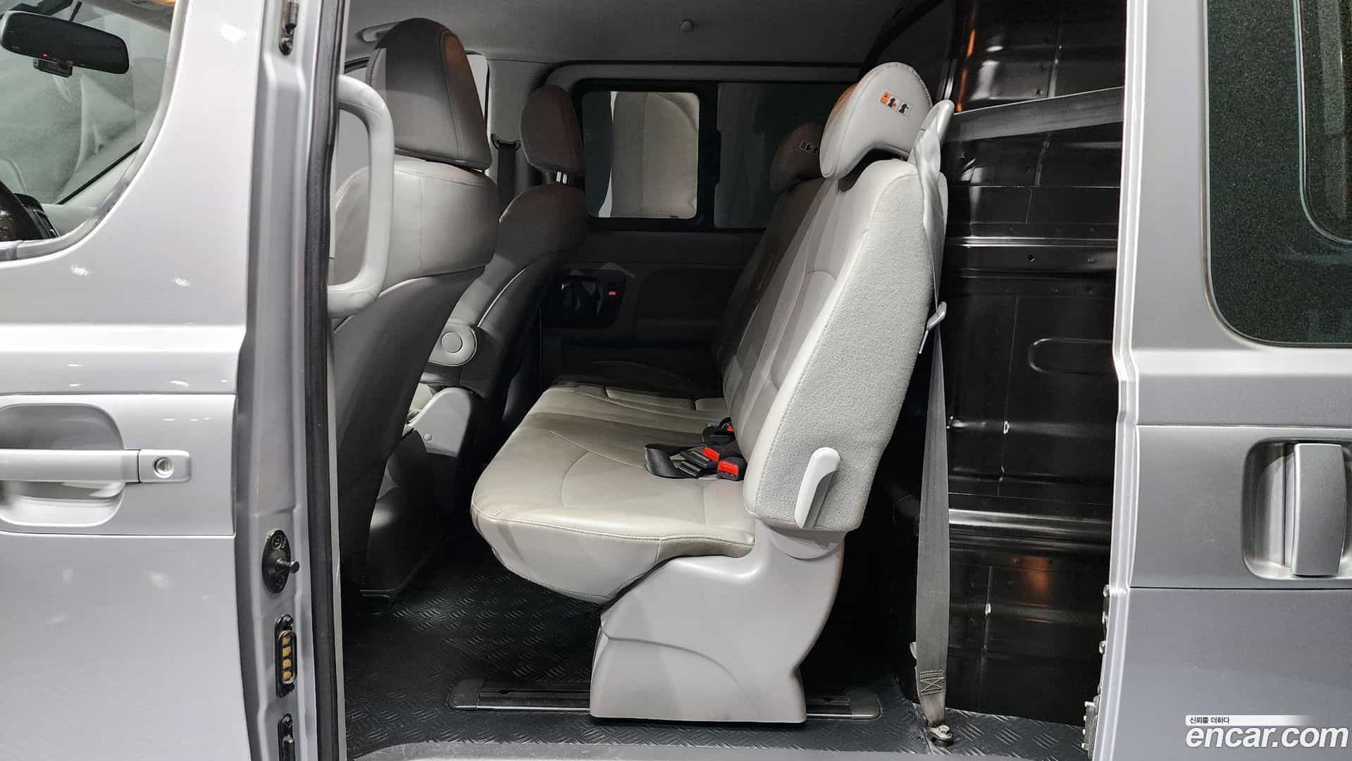 Starex Hyundai 2018.11-OPTION-016