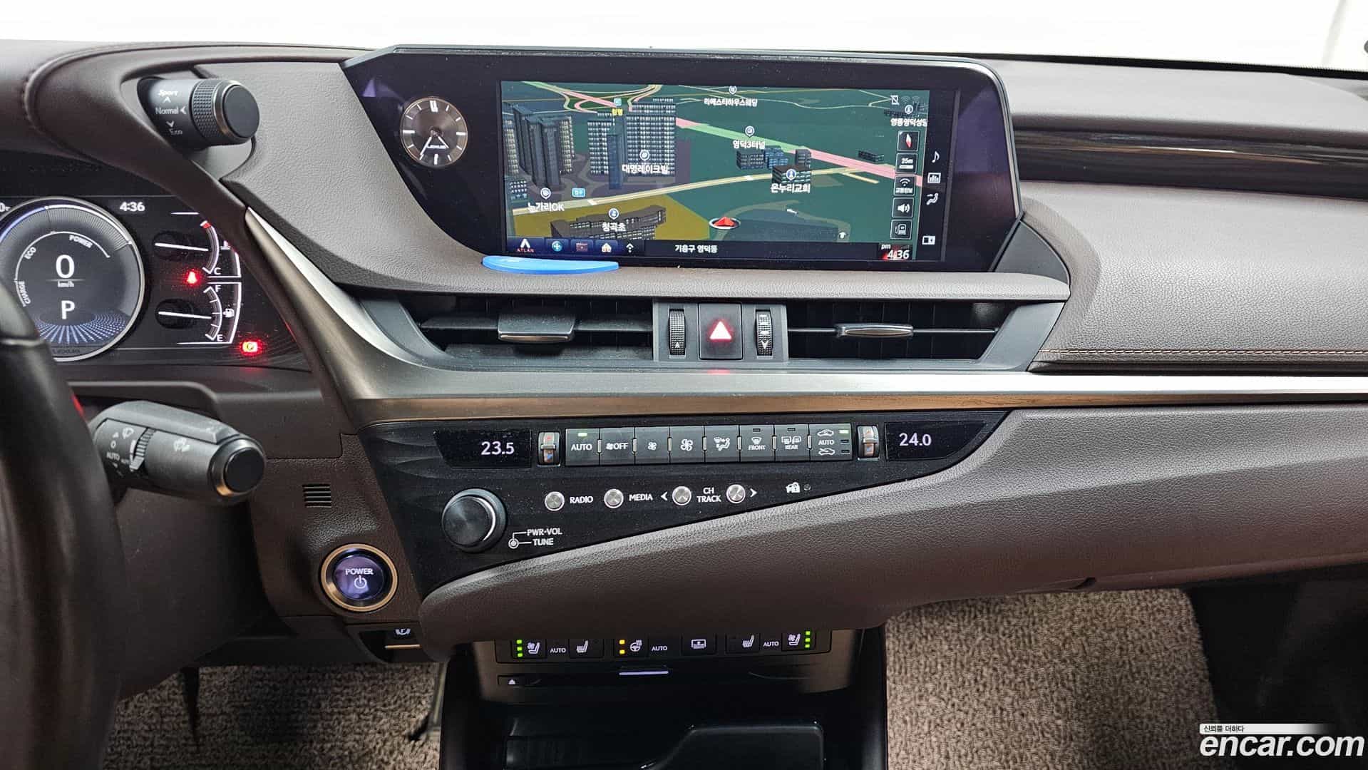 ES Lexus 2018.9-OPTION-019