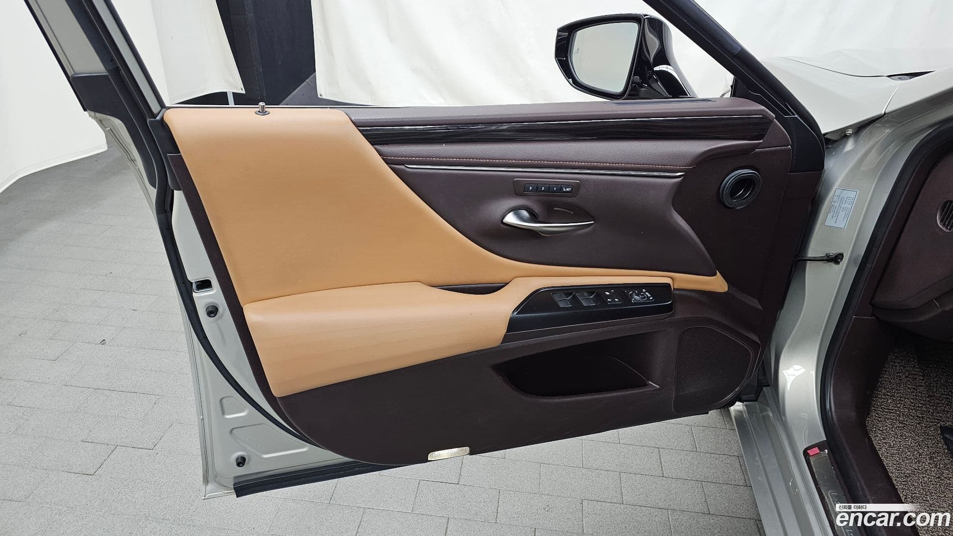 Main__Slider__Photo:ES Lexus 2018.9-23