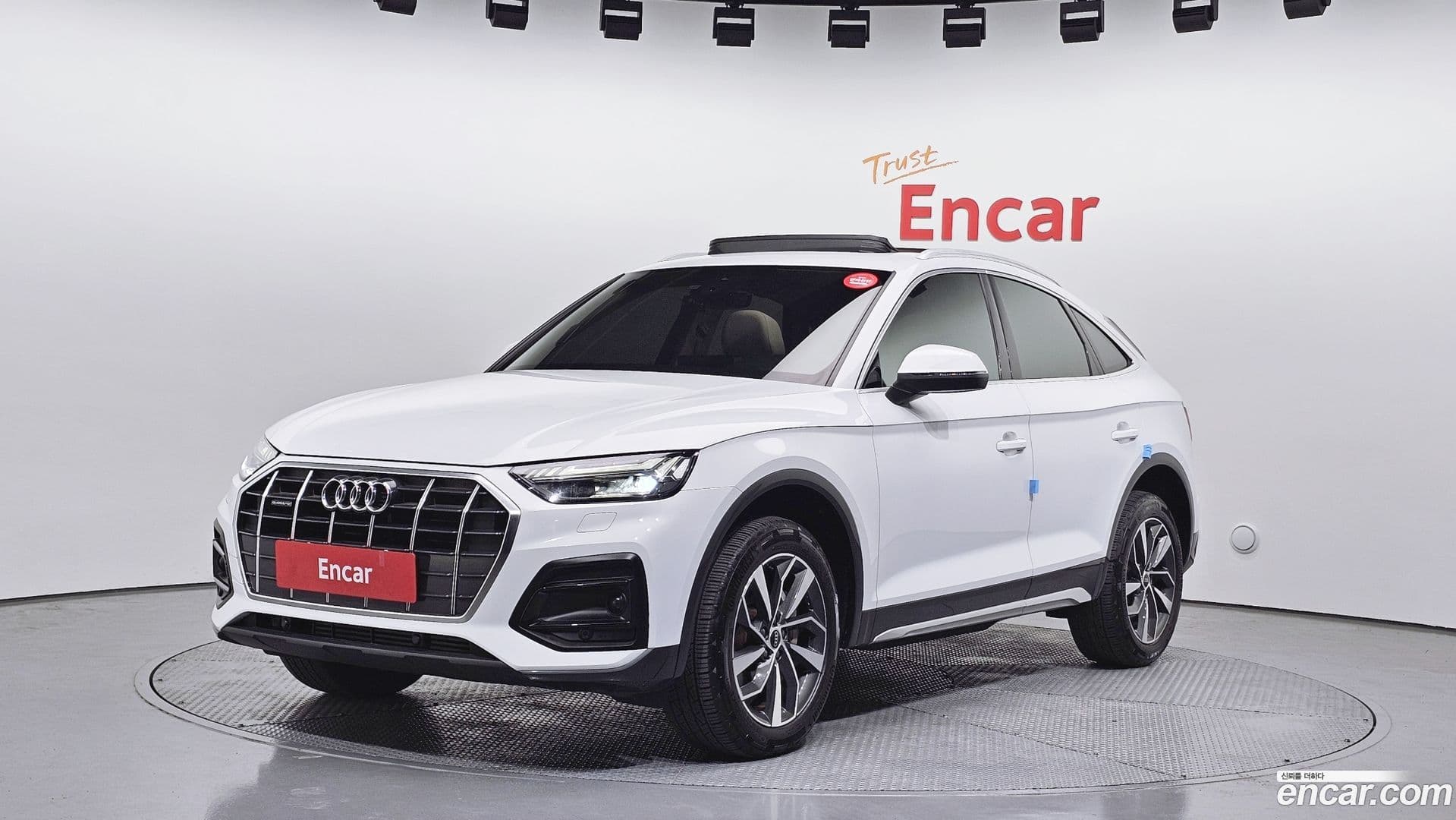 Main__Slider__Photo:Q5 Audi 2021.10-0