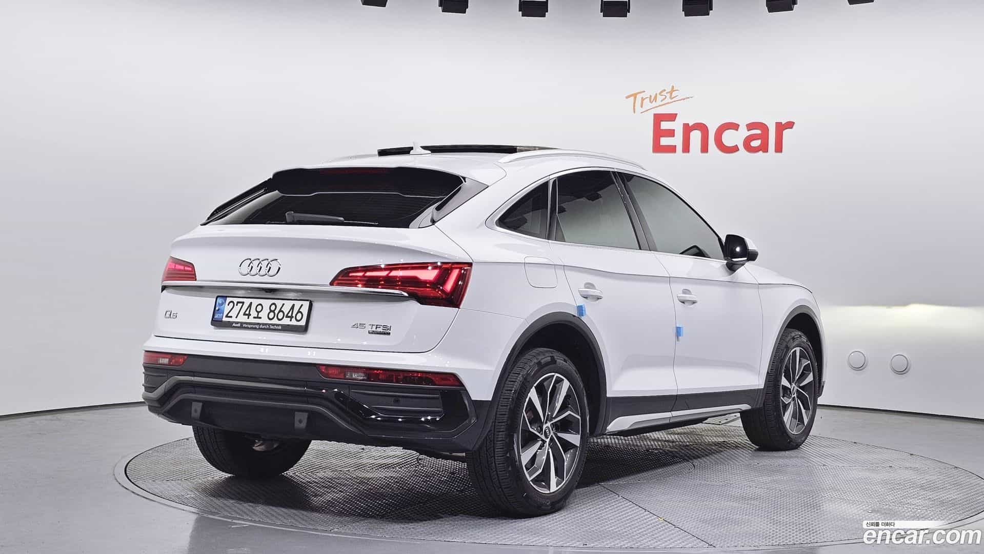 Q5 Audi 2021.10-OUTER-002