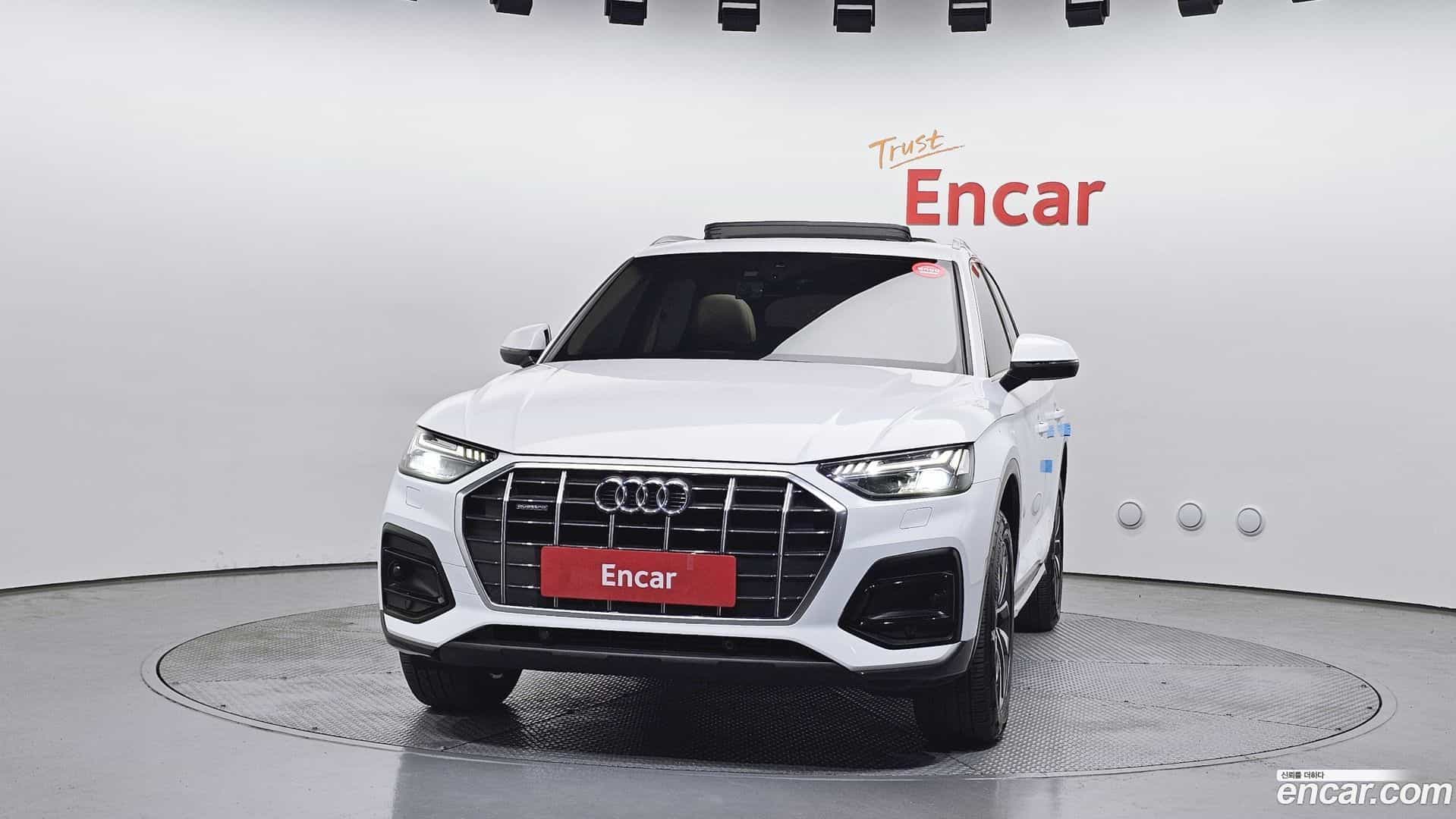 Q5 Audi 2021.10-OUTER-003
