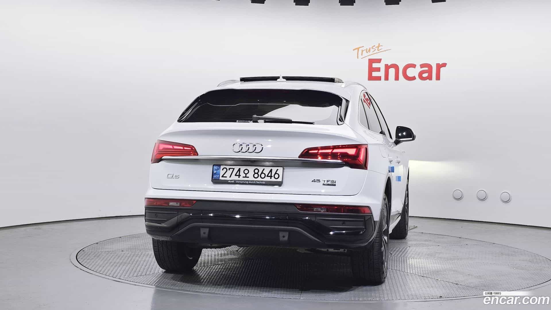 Q5 Audi 2021.10-OUTER-004