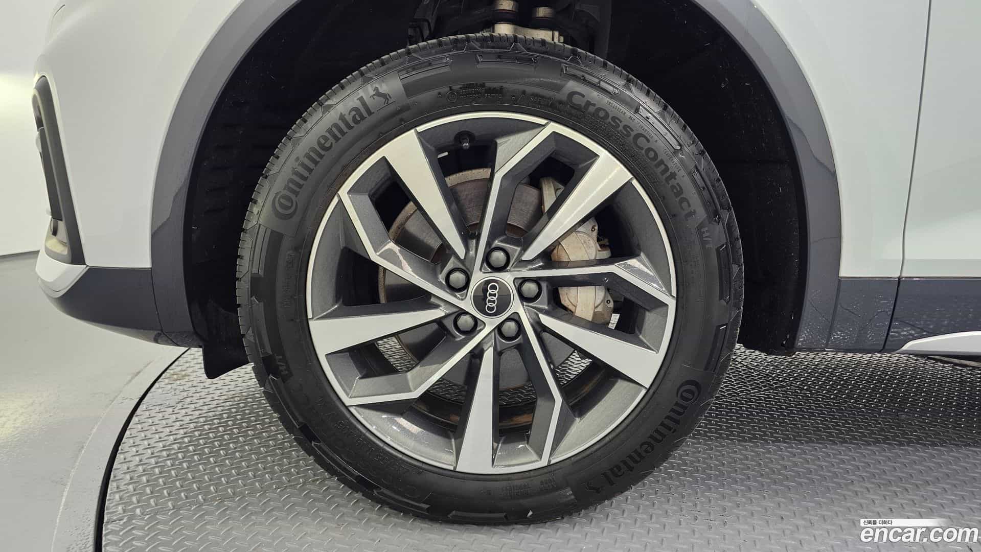 Q5 Audi 2021.10-OUTER-005