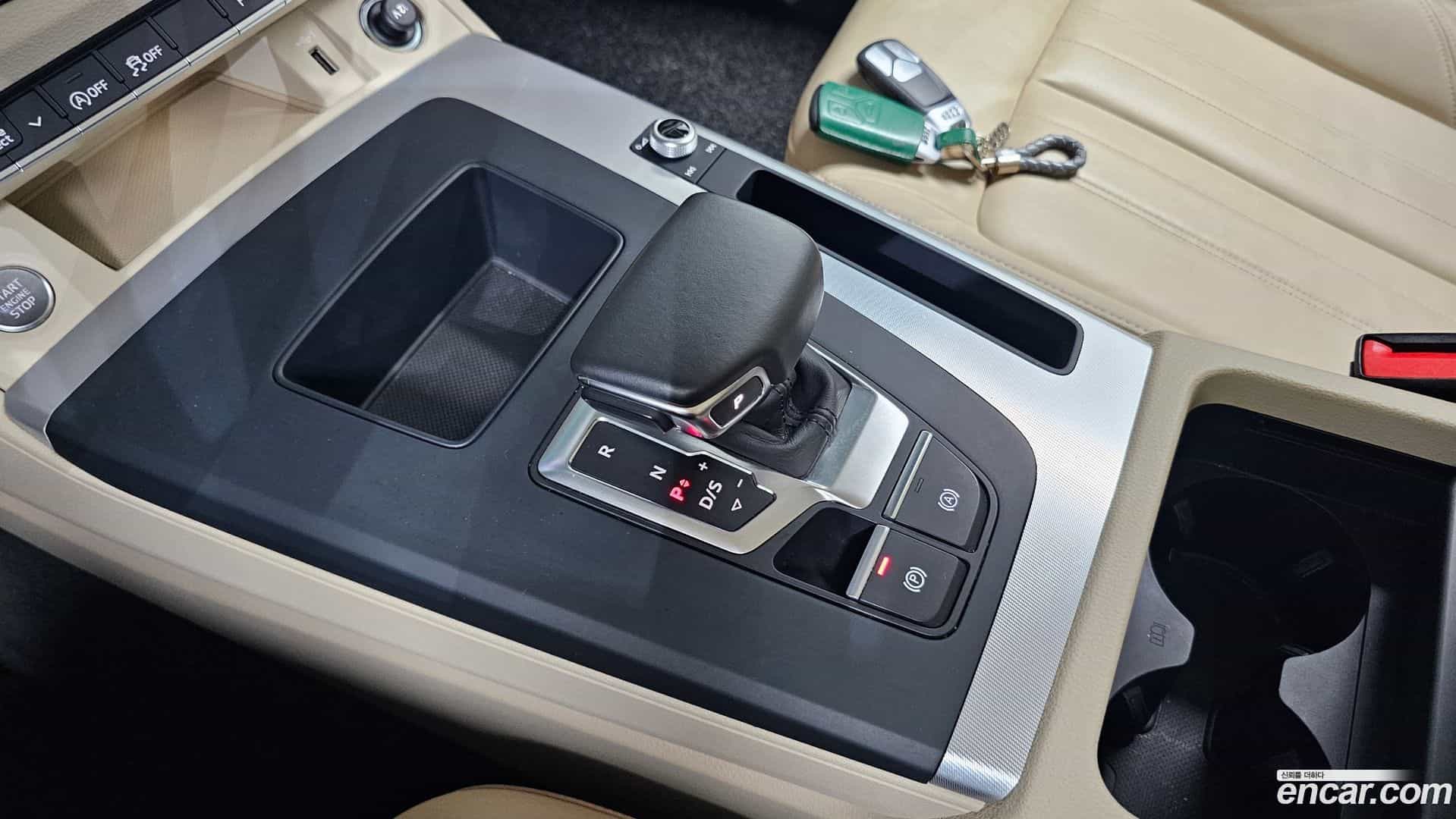 Q5 Audi 2021.10-INNER-009