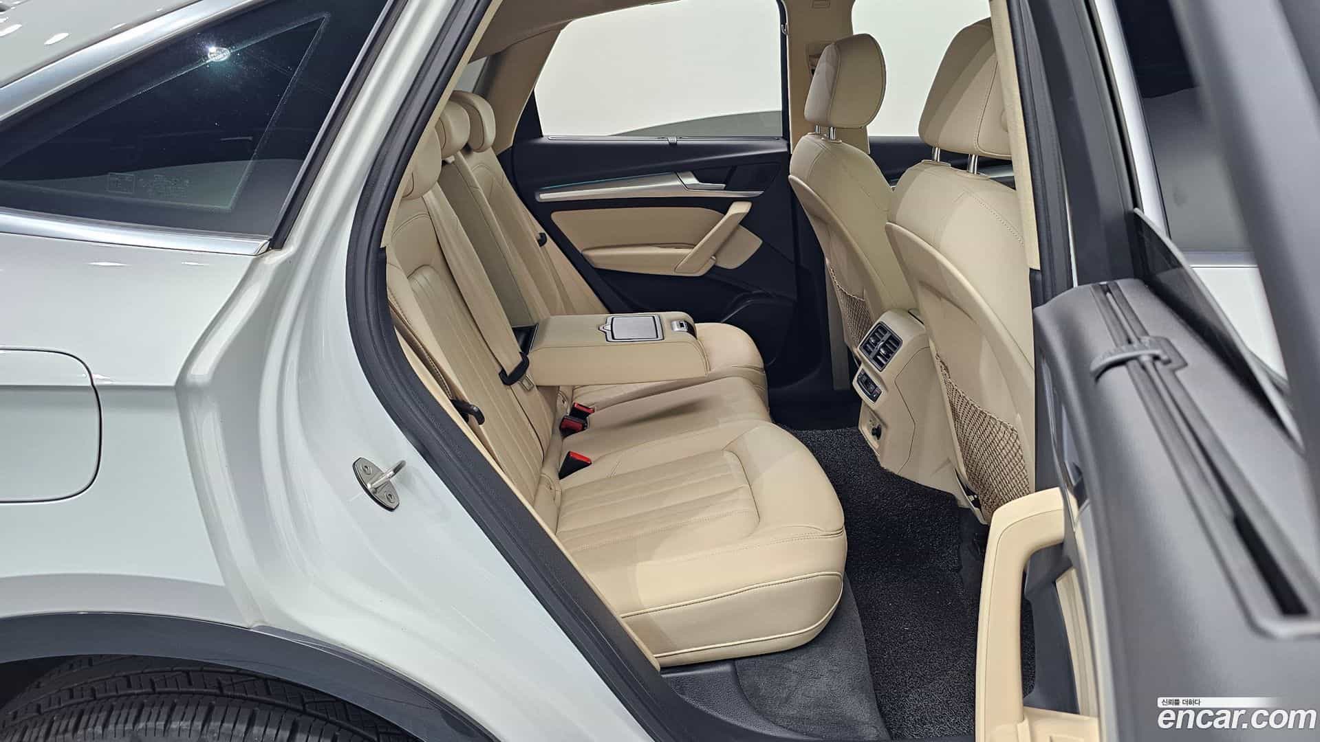 Q5 Audi 2021.10-OPTION-015