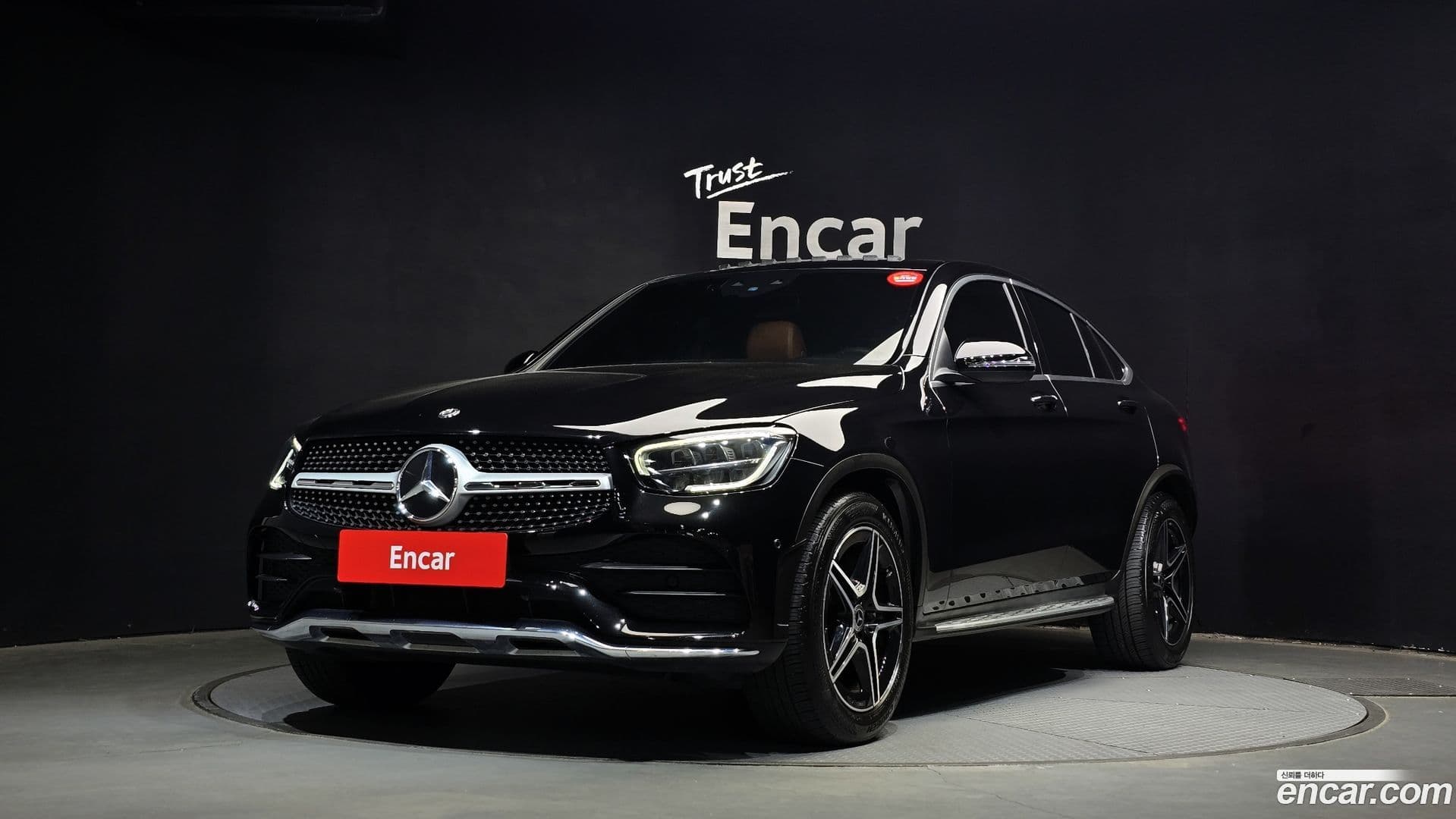 Main__Slider__Photo:GLC-Class Mercedes-Benz 2020.4-0